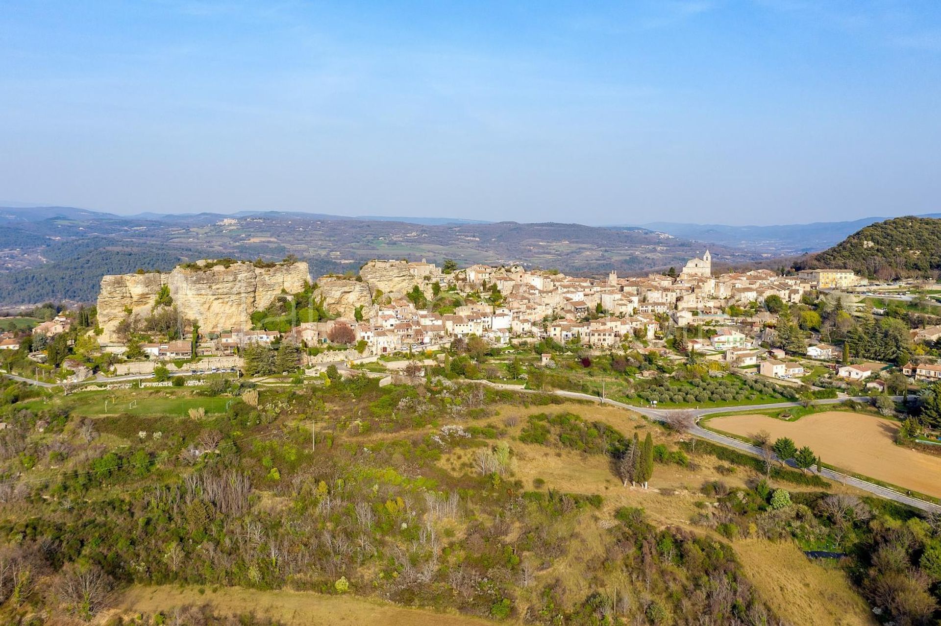 rumah dalam Saignon, Provence-Alpes-Côte d'Azur 10171666