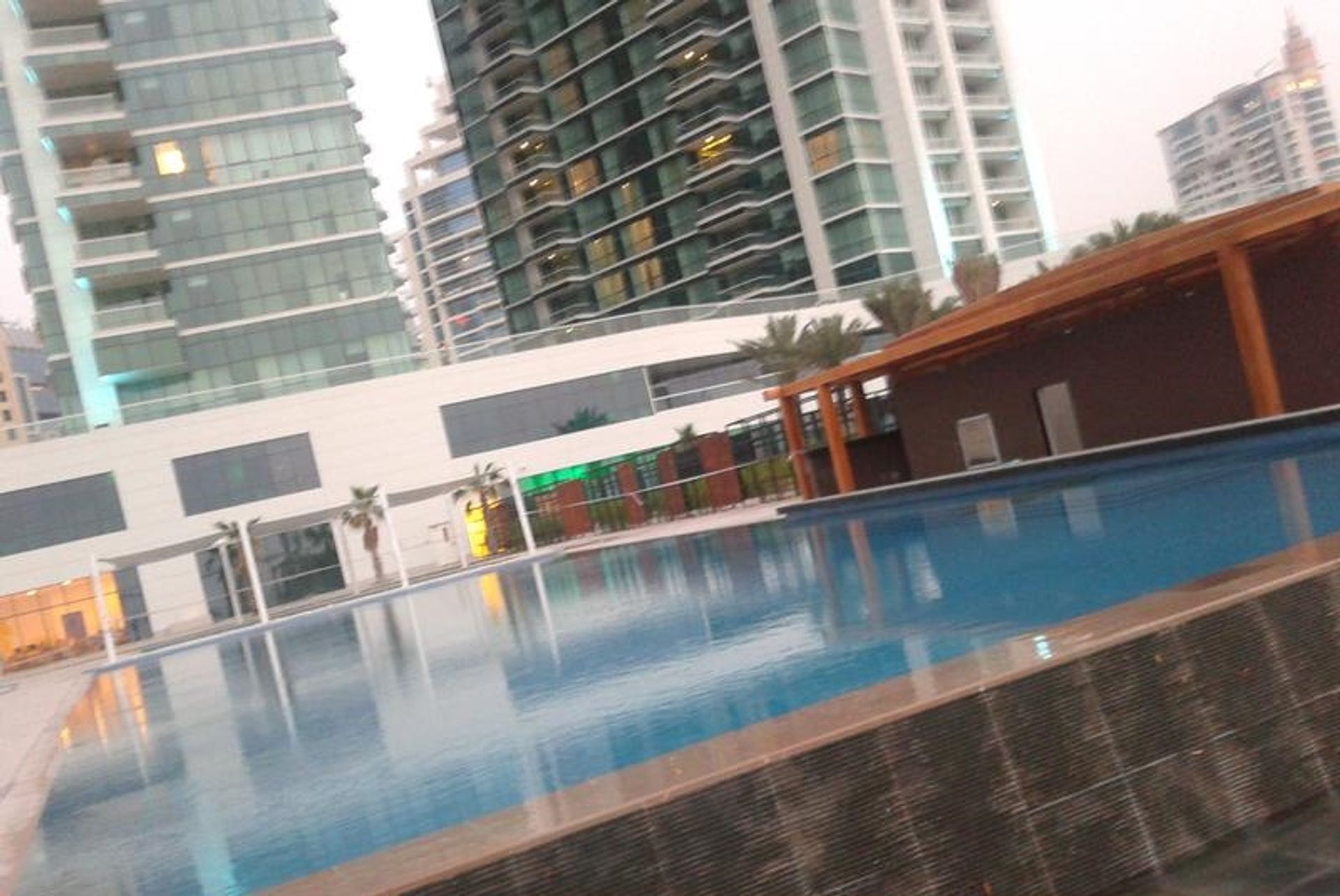 Runcit dalam Dubai, Dubai 10172052