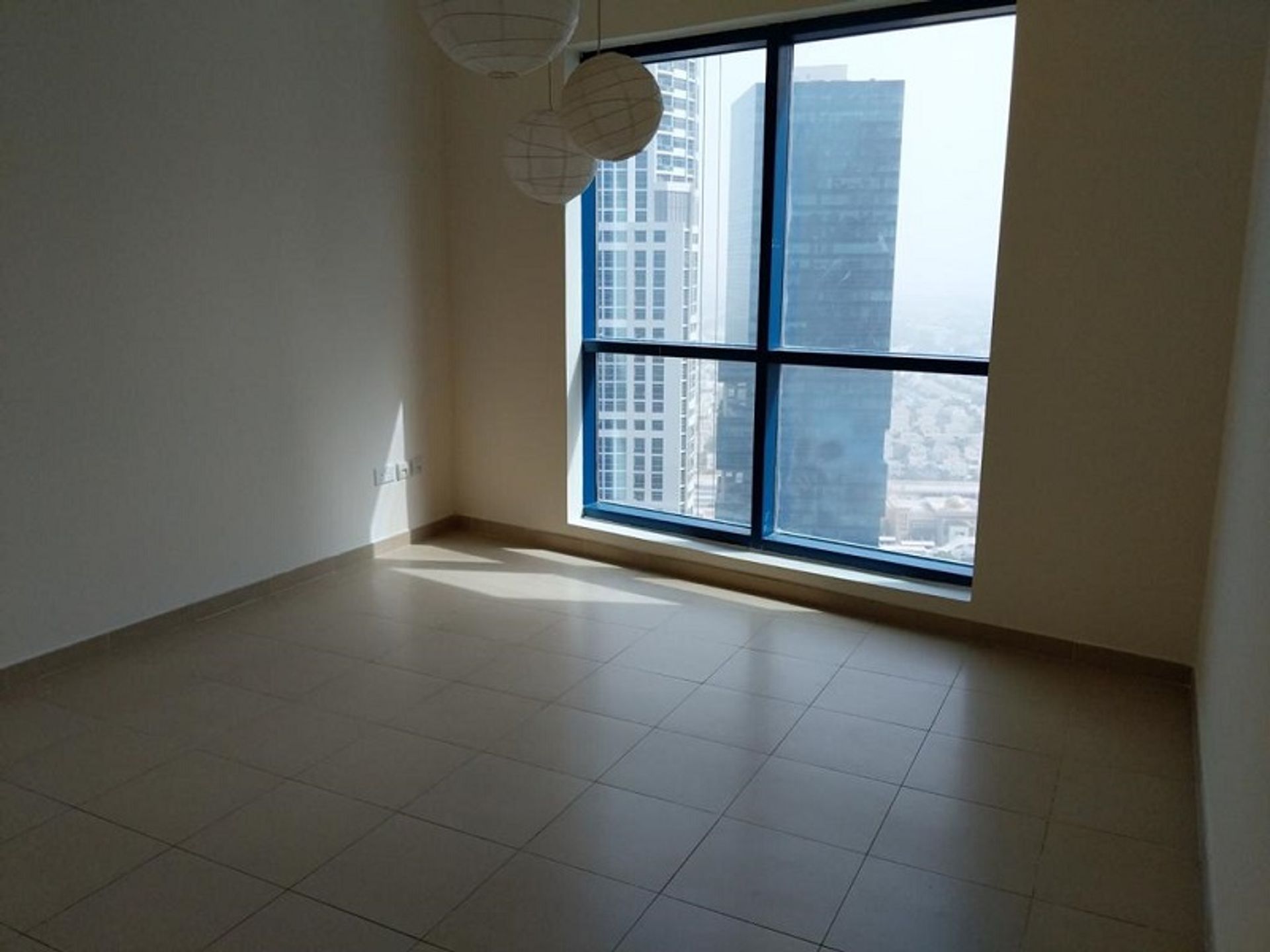 Condominium in Dubai, Dubai 10172091