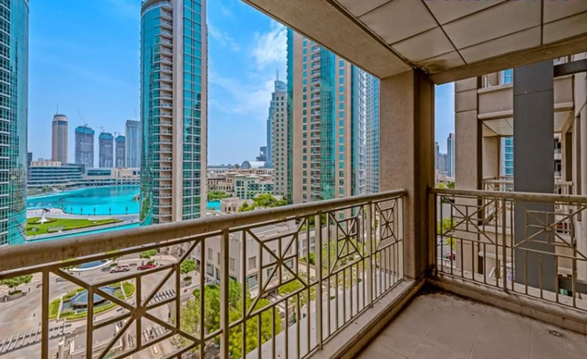 Condominium in Dubai, Dubayy 10172104