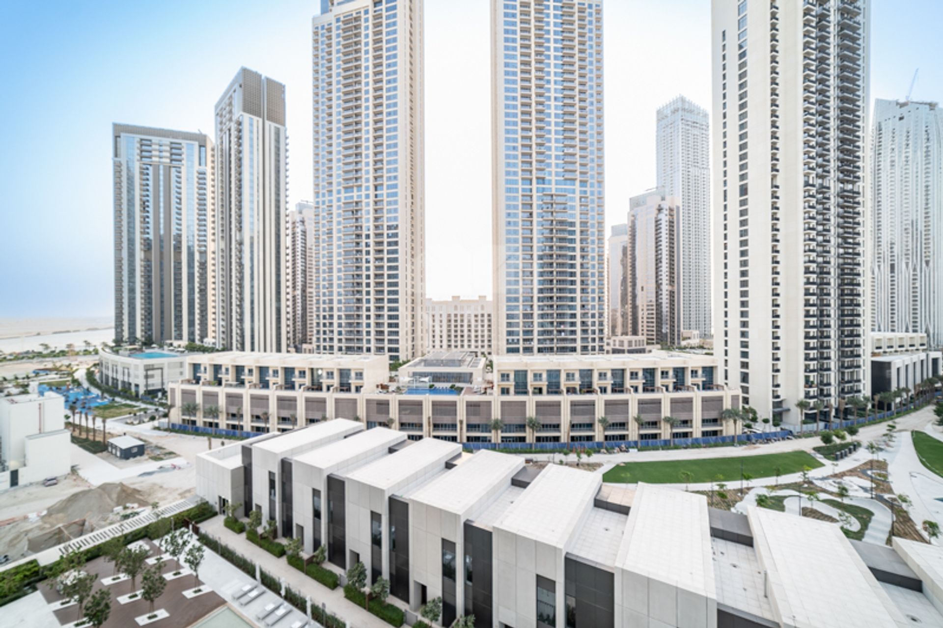 Condominium in Dubai, Dubai 10172267