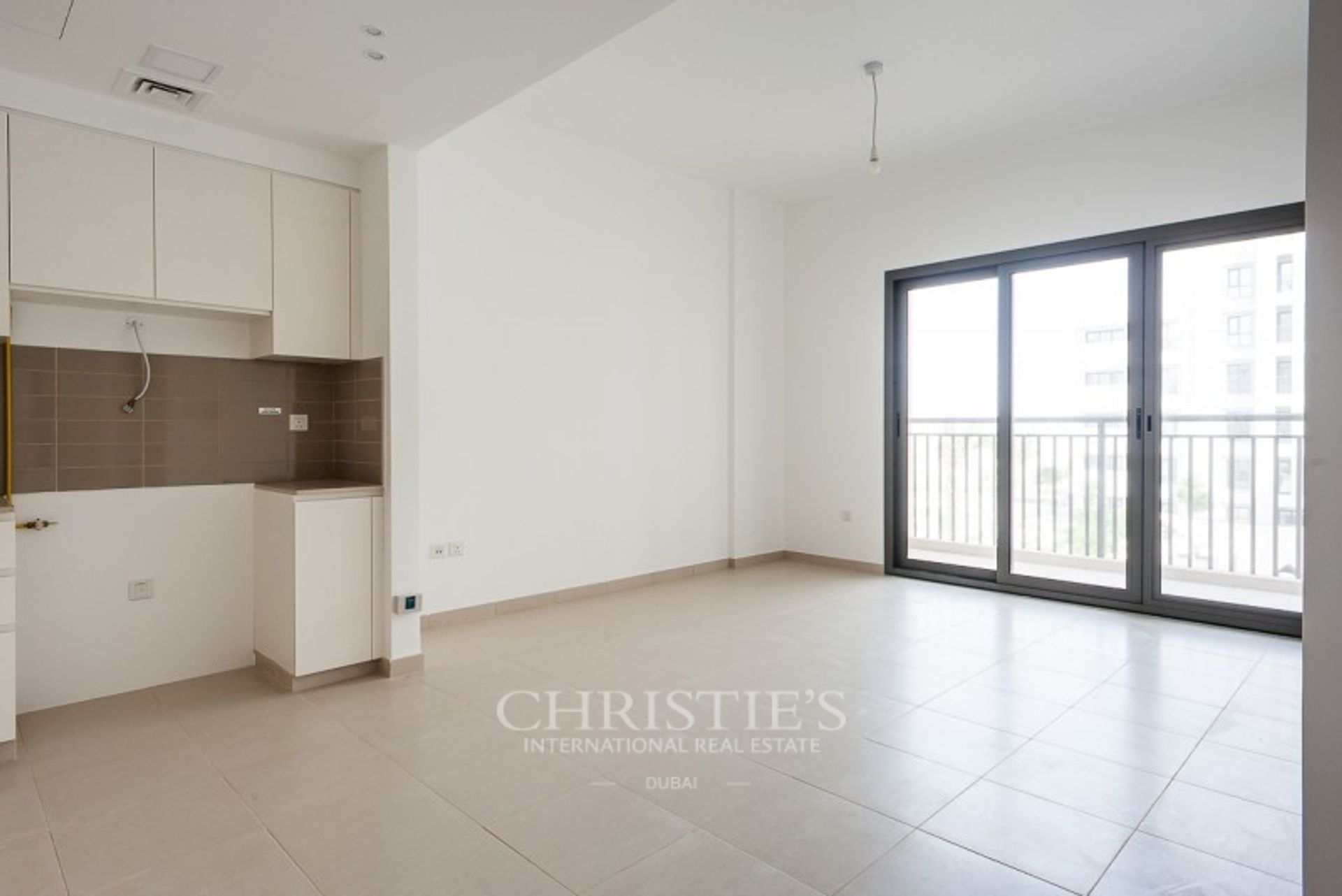 Condominium in 'Ud al Bayda', Dubayy 10173510