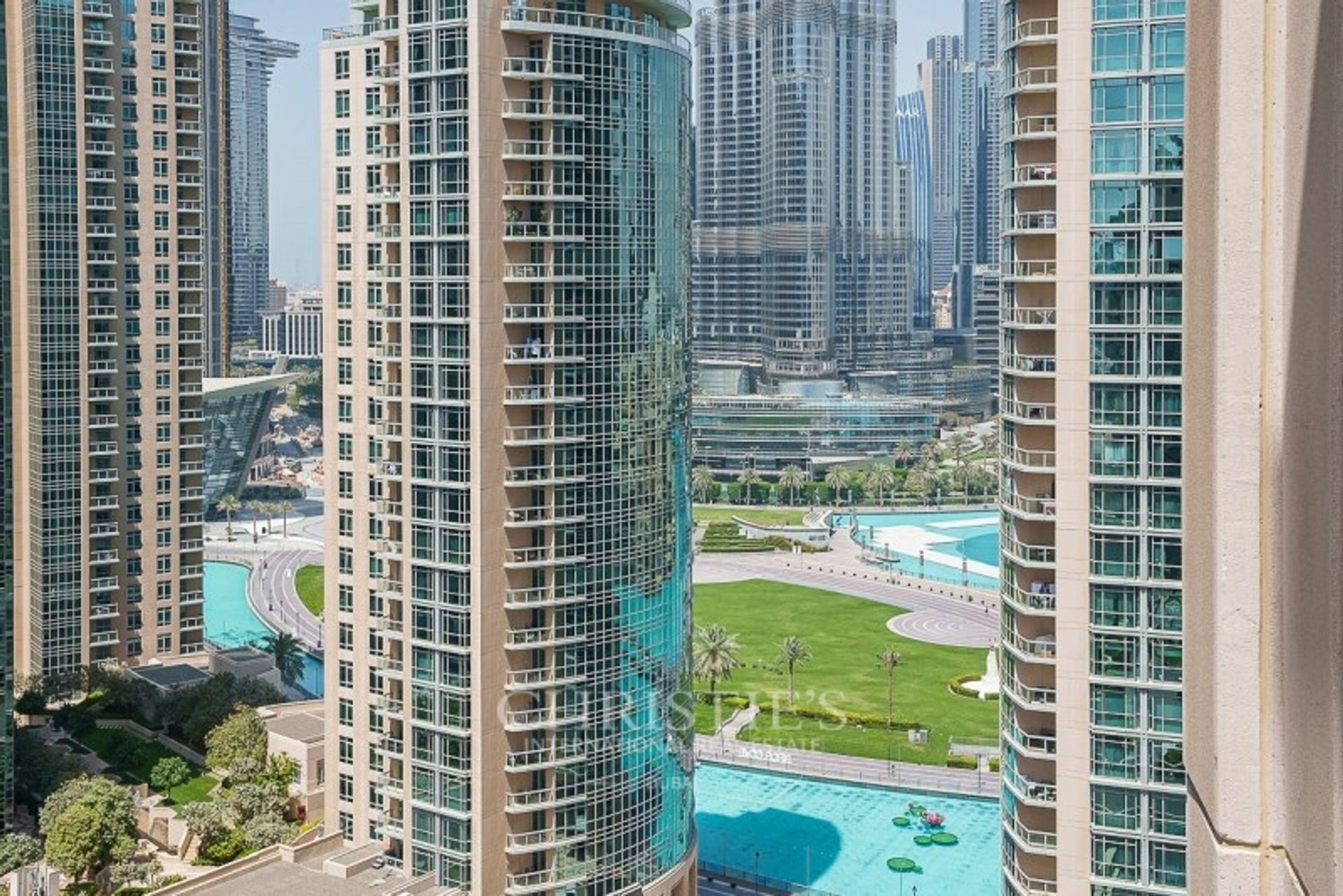 Condominium in Dubai, Dubai 10173585