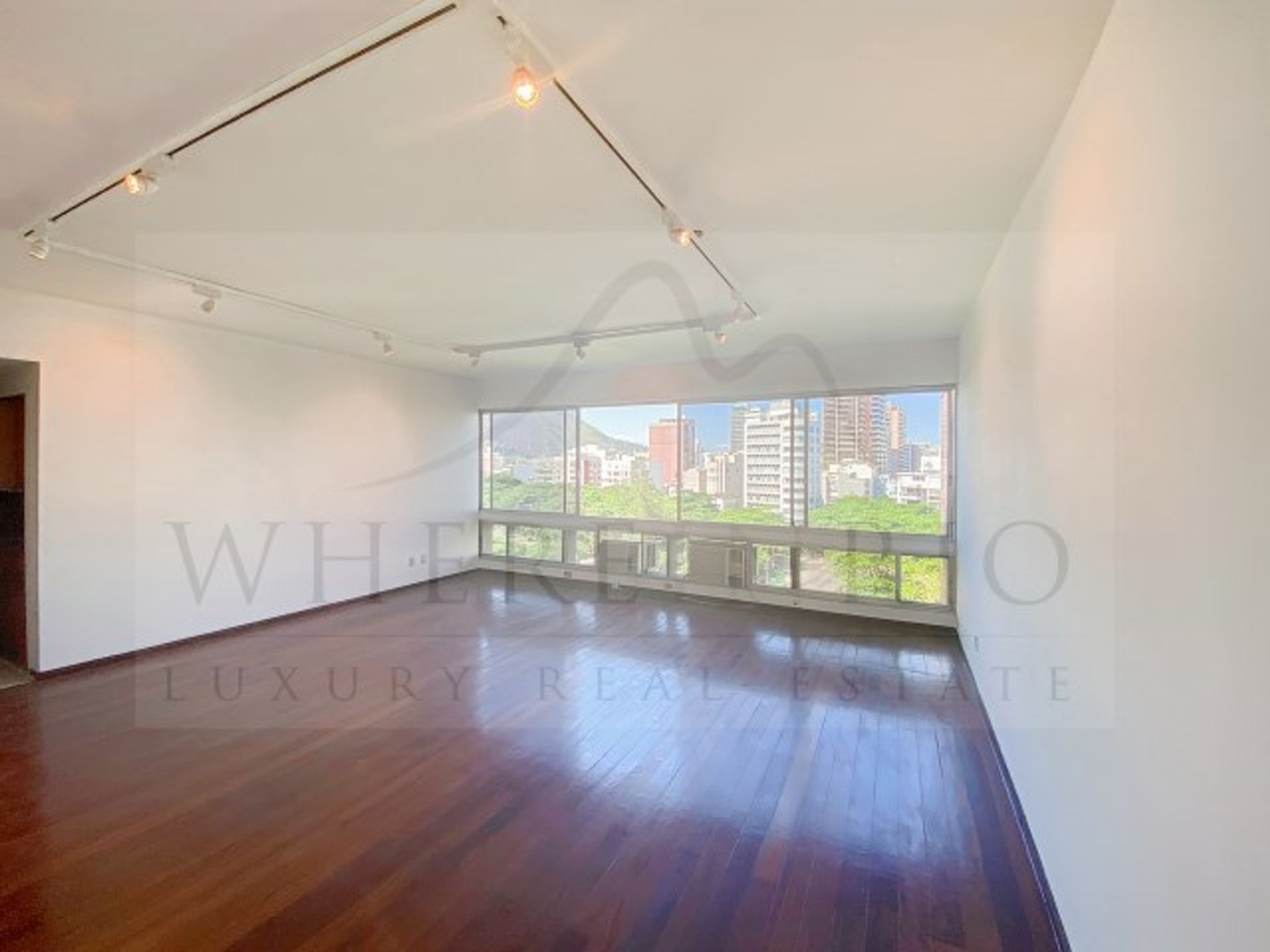 Condominium in Leblon, Rio de Janeiro 10174085