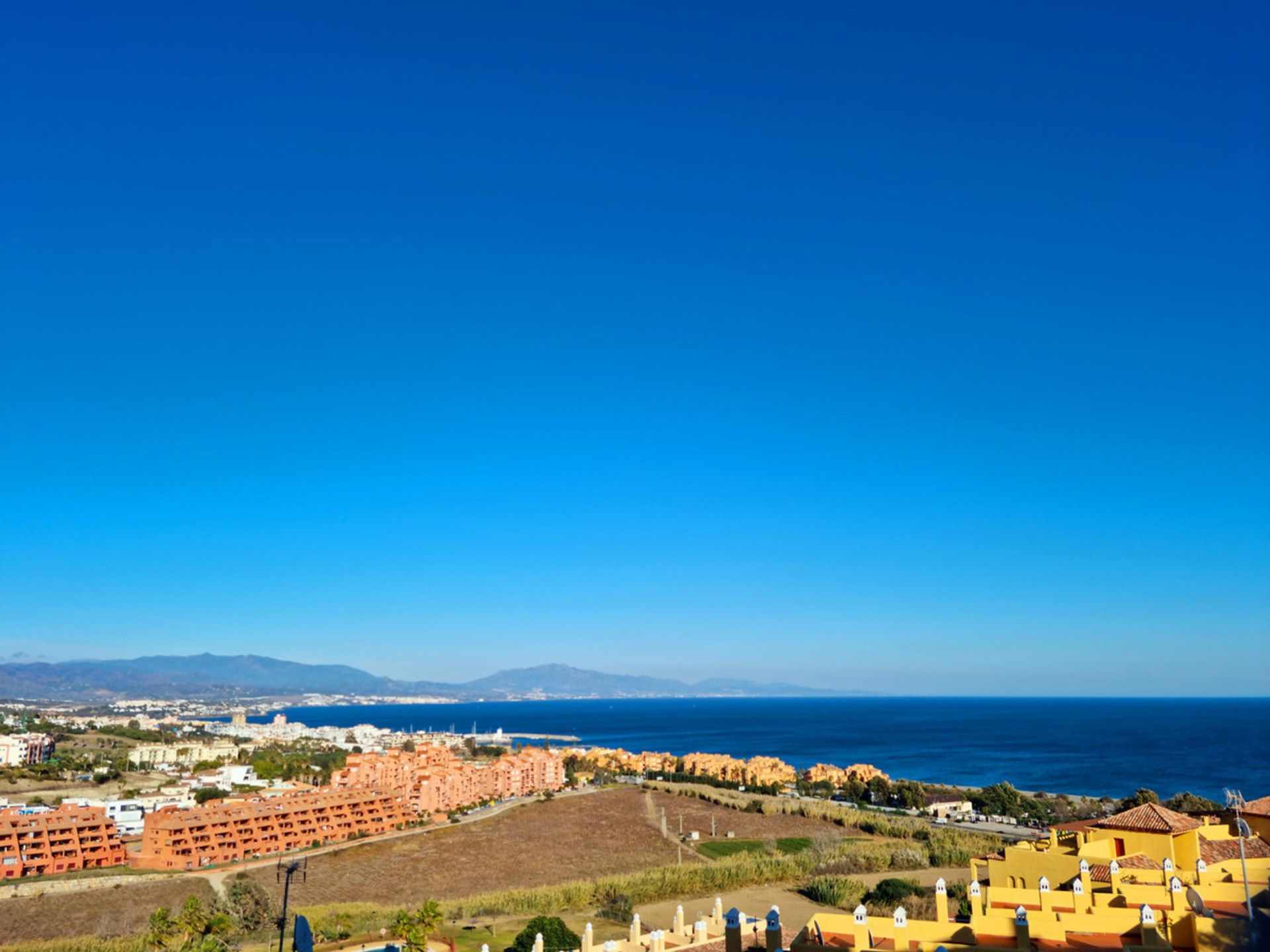 Квартира в Puerto de la Duquesa, Andalusia 10174780