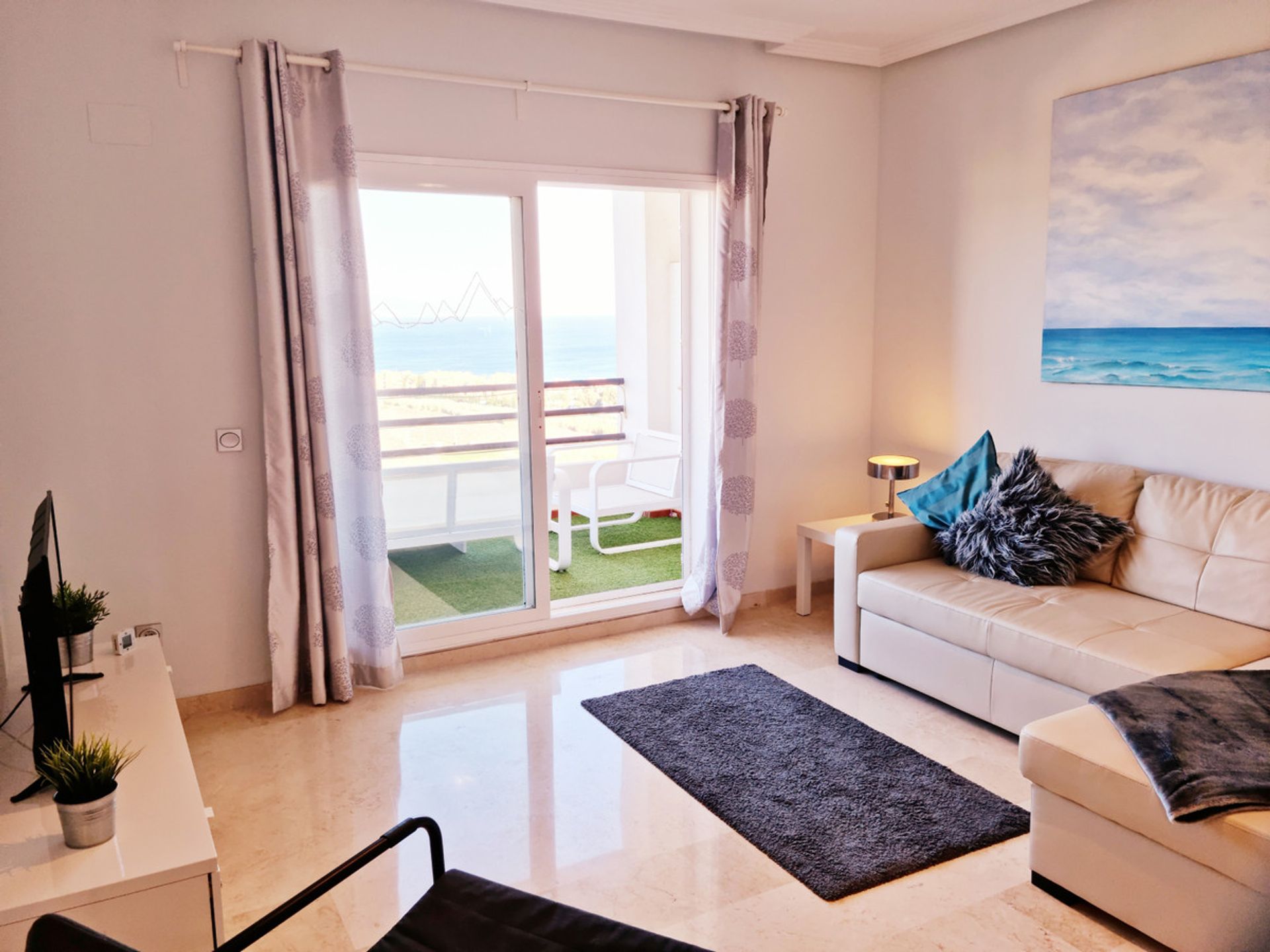 Condominium in Puerto de la Duquesa, Andalusia 10174780