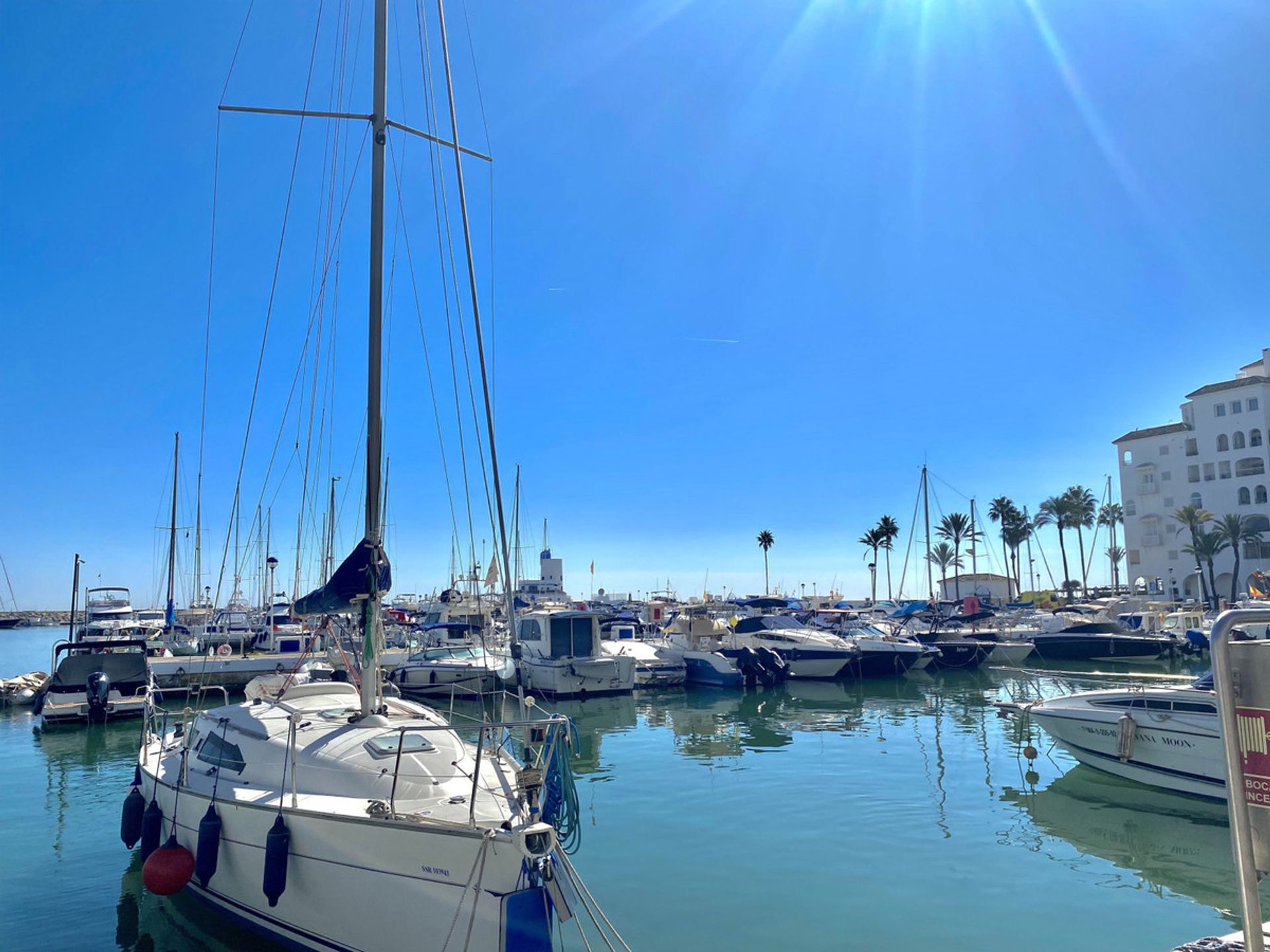 σπίτι σε Puerto de la Duquesa, Andalusia 10175178