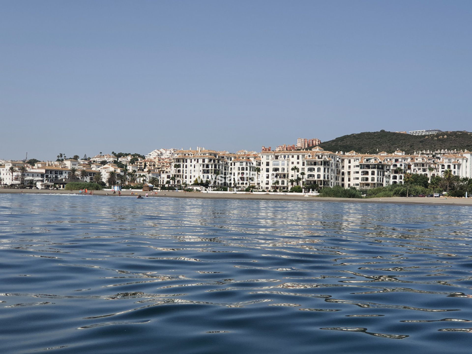 Condominium in Puerto de la Duquesa, Andalusia 10175245