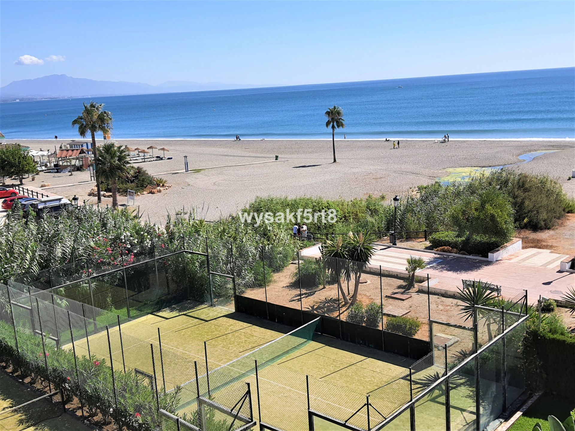 קוֹנדוֹמִינִיוֹן ב Puerto de la Duquesa, Andalusia 10175245