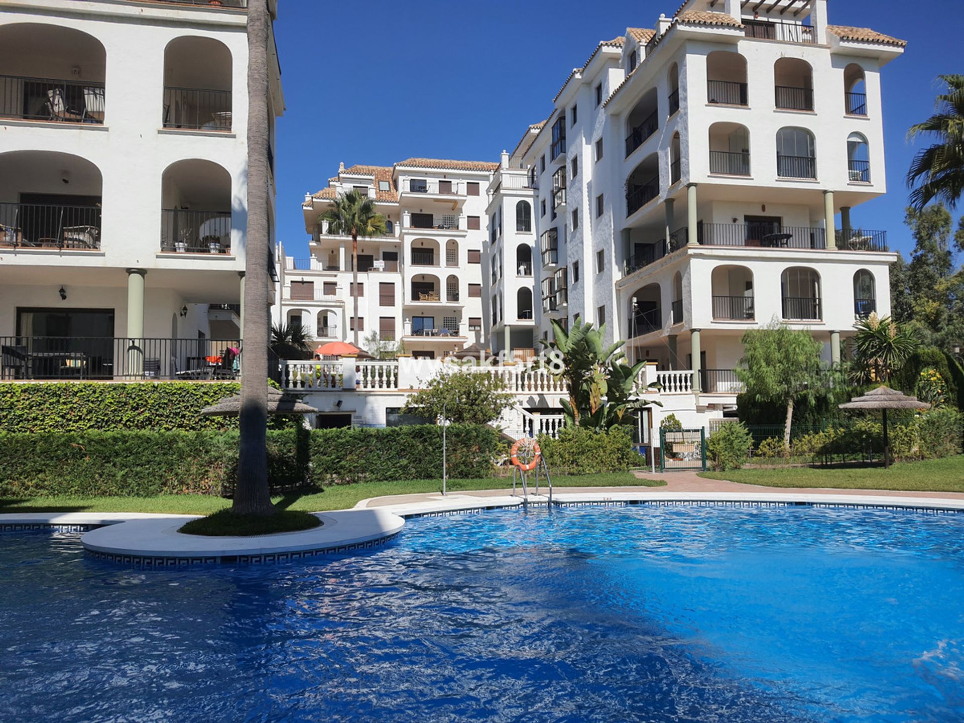 Condominium in Puerto de la Duquesa, Andalusia 10175245