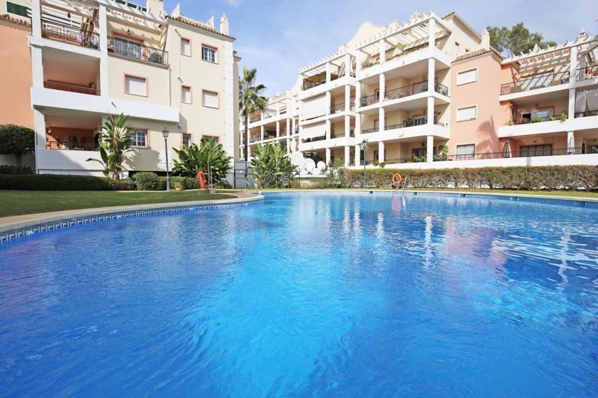 Condominio en Marbella, Andalucía 10175267