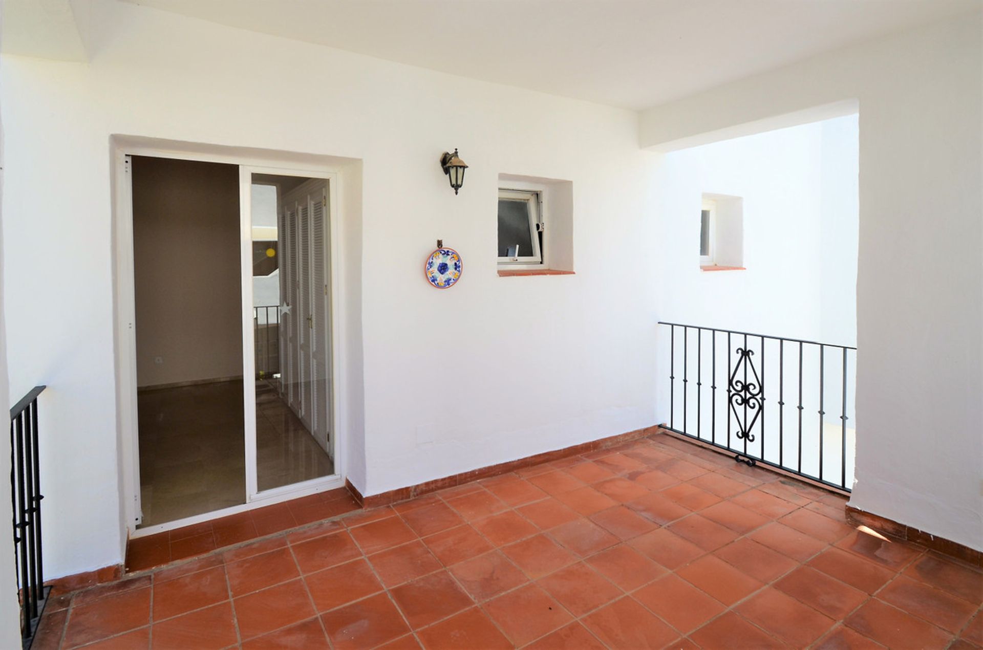 casa en Puerto de la Duquesa, Andalusia 10175312