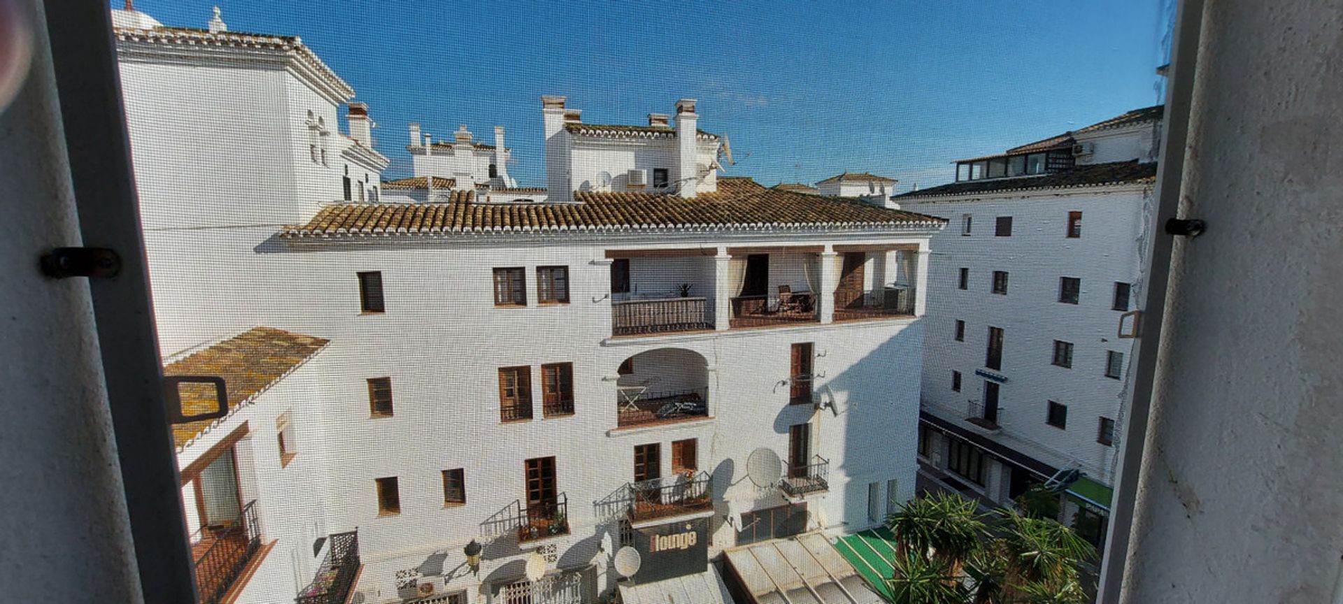 Condominium dans Puerto de la Duquesa, Andalusia 10175379