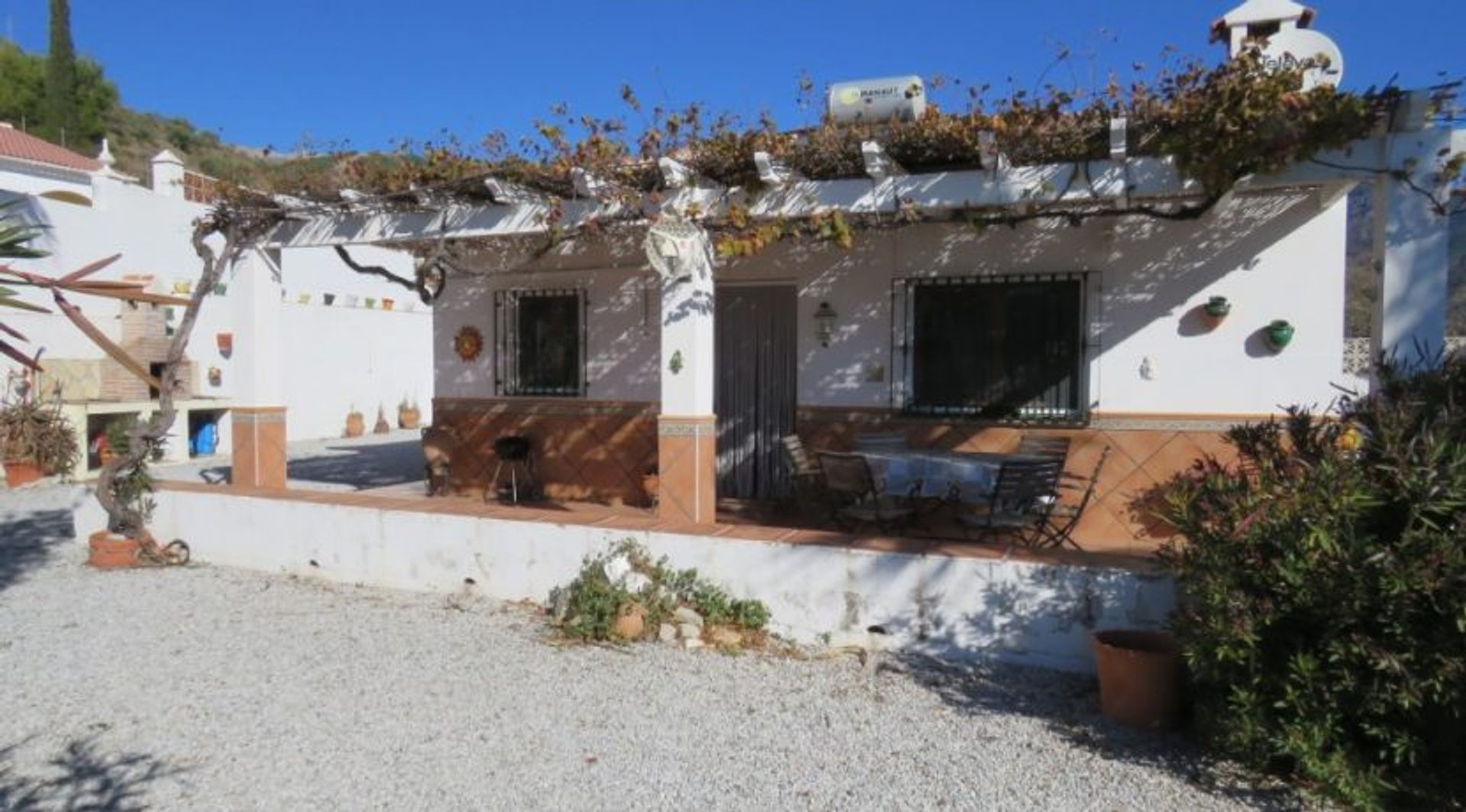 Rumah di Canillas de Albaida, Andalusia 10175503