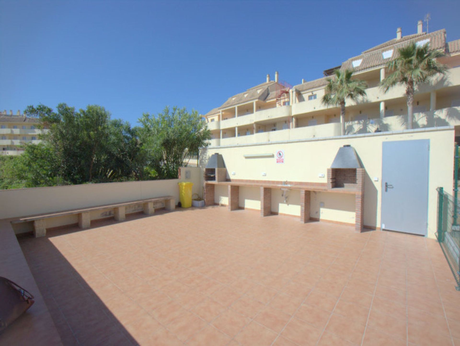 Condominio nel Puerto de la Duquesa, Andalusia 10175559