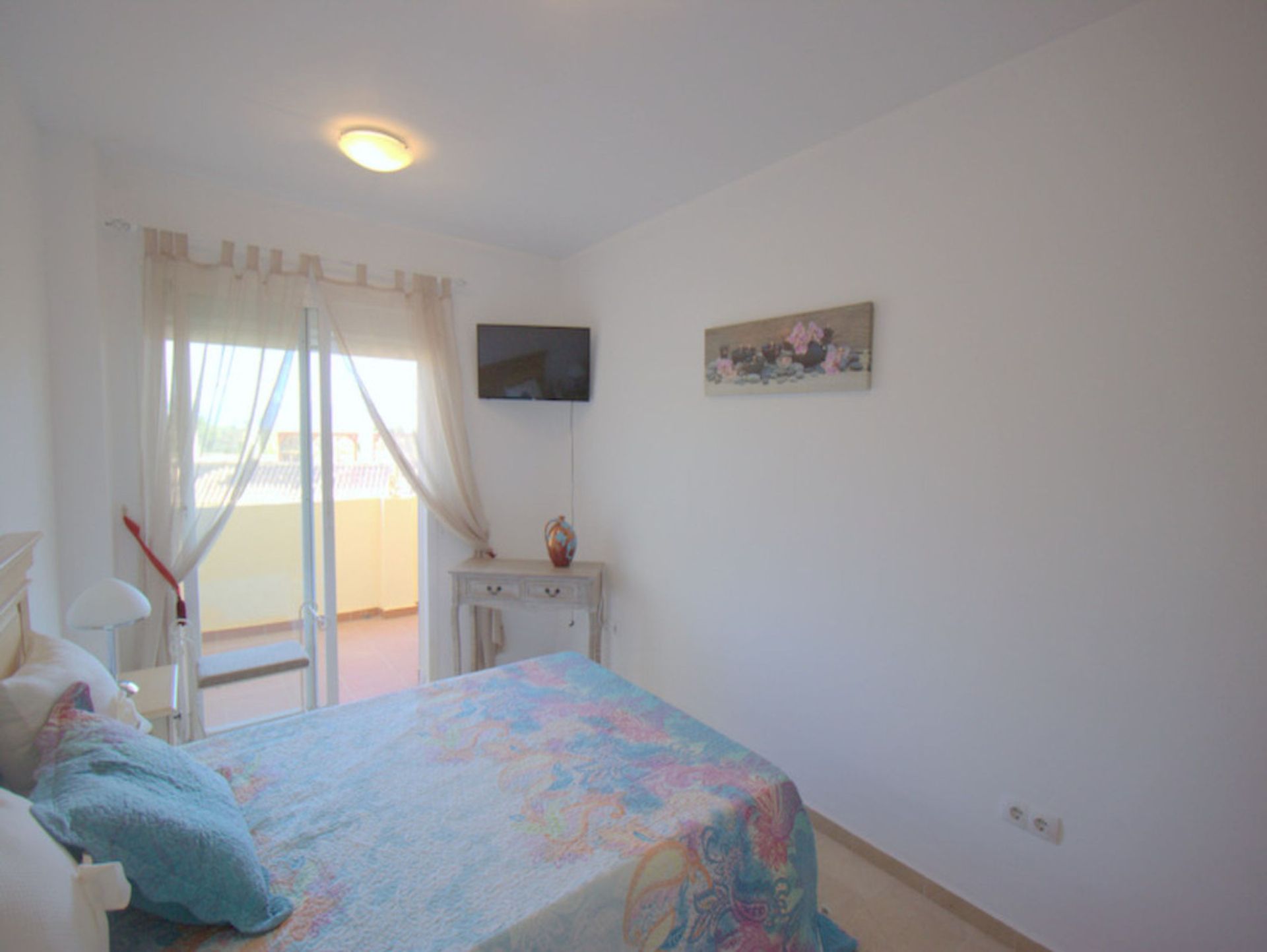 Condominium in Puerto de la Duquesa, Andalusia 10175559