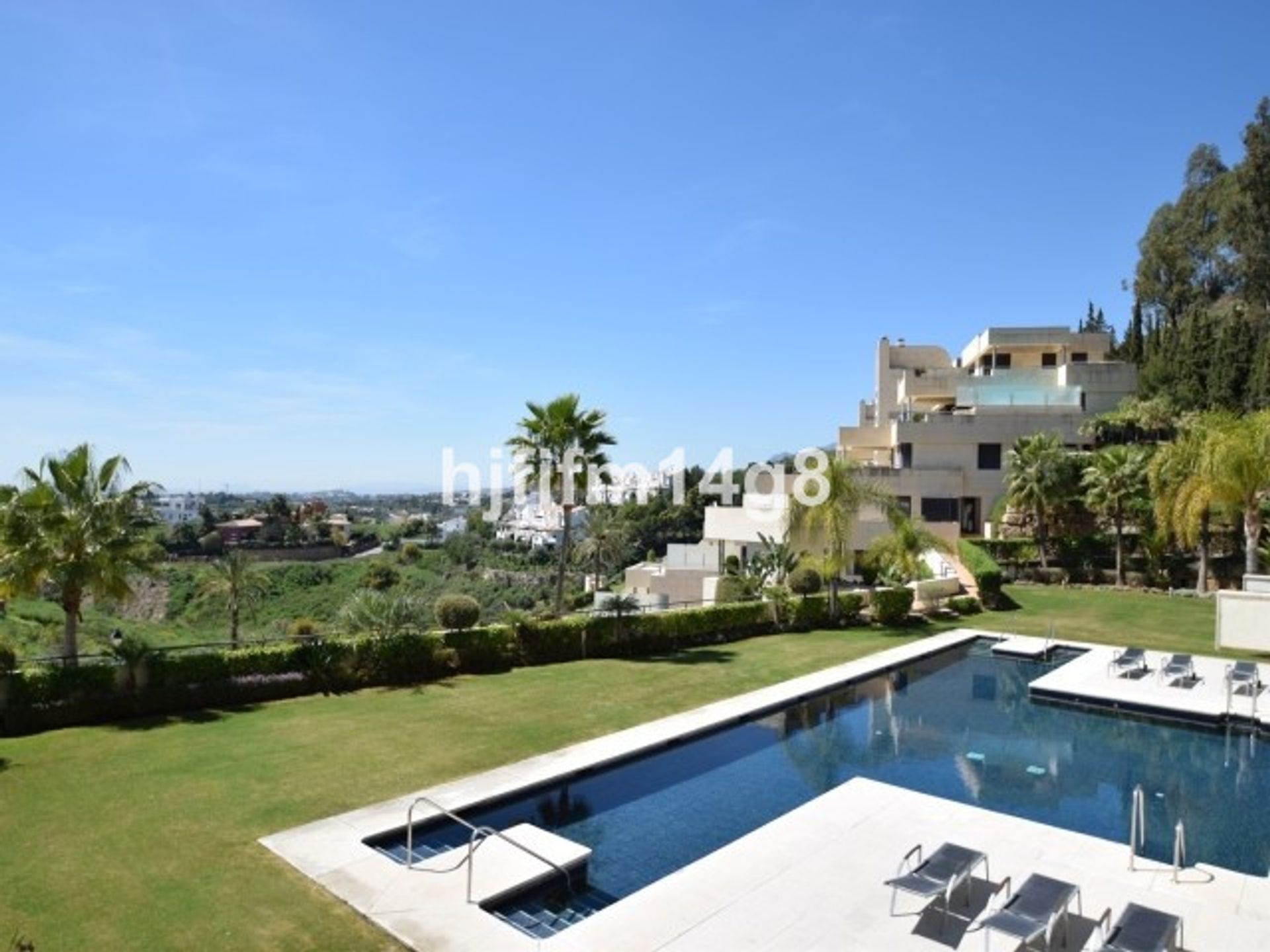 Condominium in Marbella, Andalucía 10175610