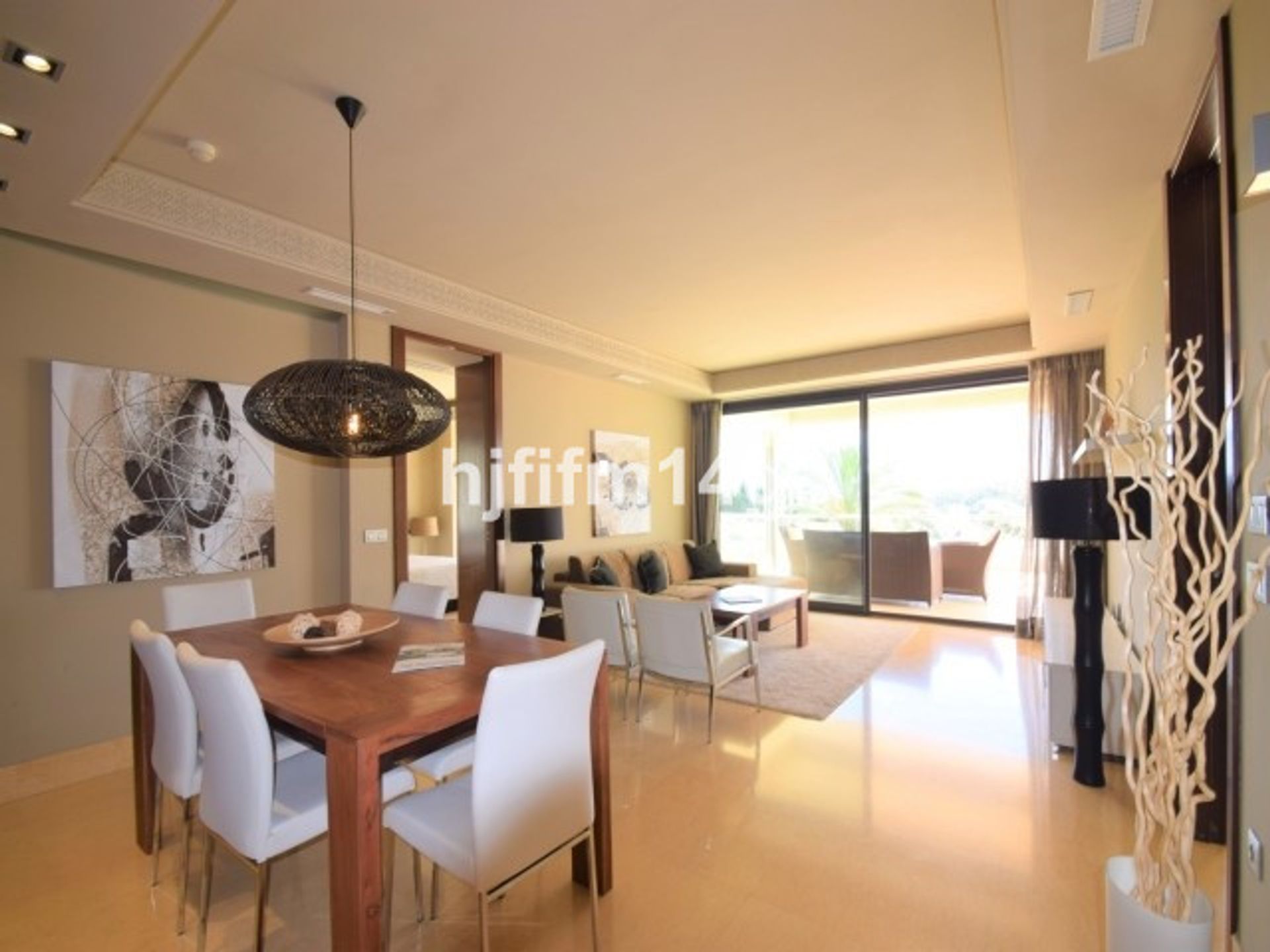 Condominium in Marbella, Andalucía 10175610