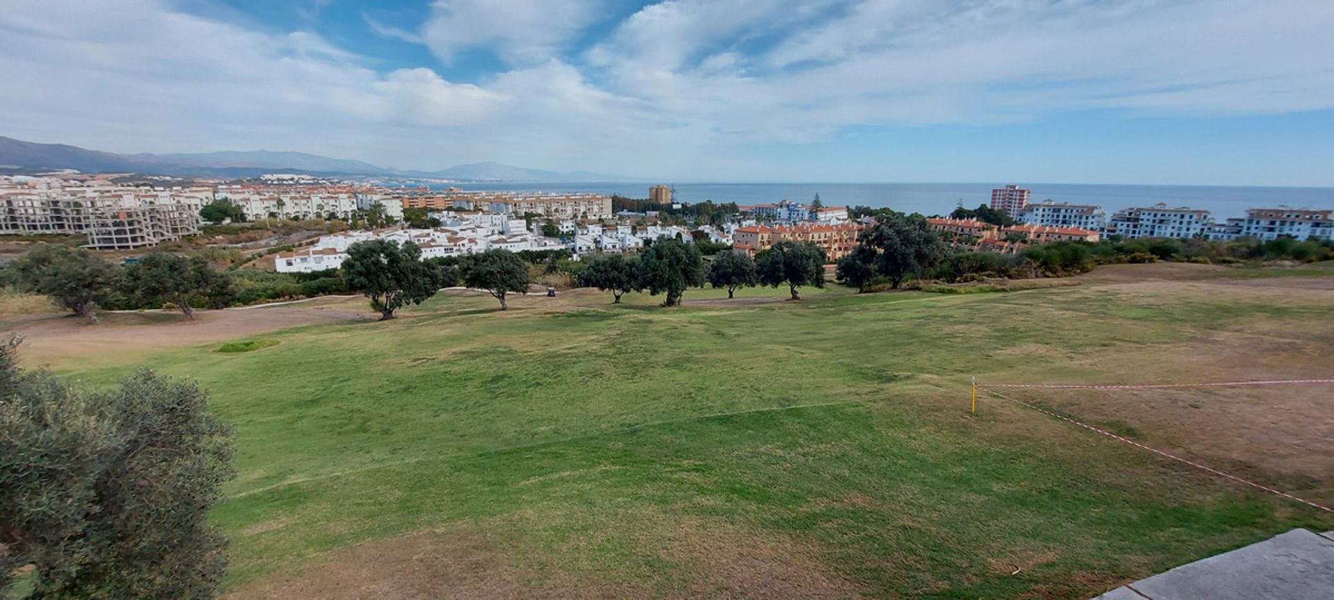 بيت في Puerto de la Duquesa, Andalusia 10175678