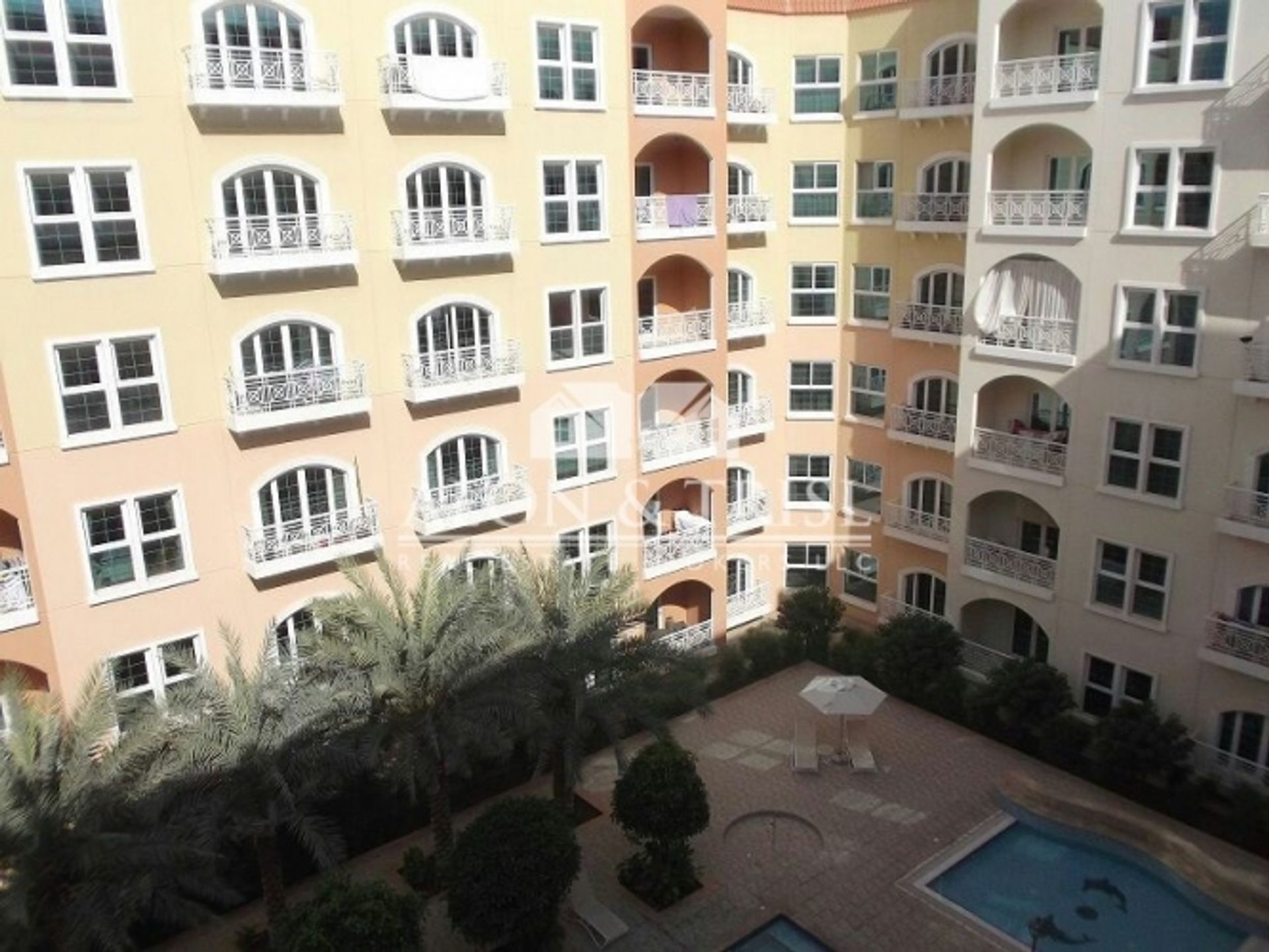 Condominium in Dubai, Dubai 10175679