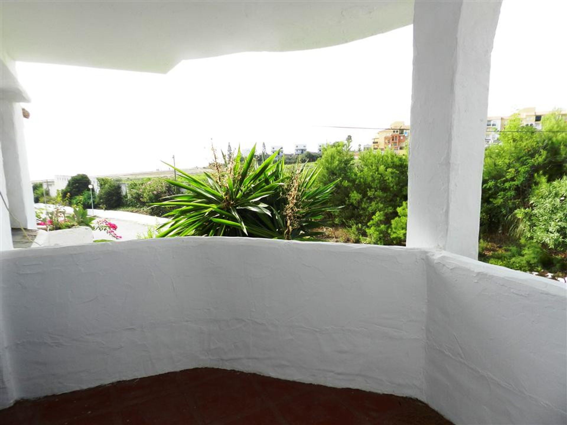 casa en Puerto de la Duquesa, Andalusia 10175741