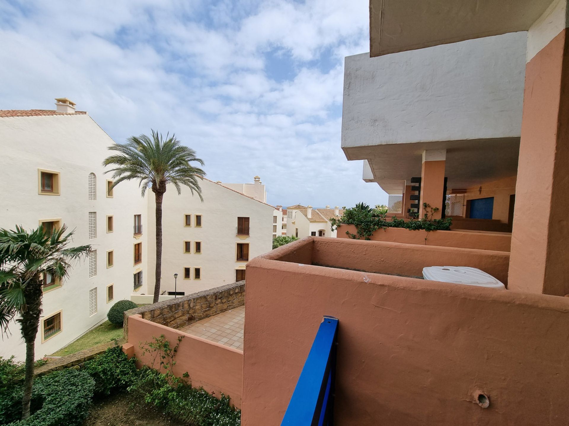 Condominio nel Puerto de la Duquesa, Andalusia 10175801