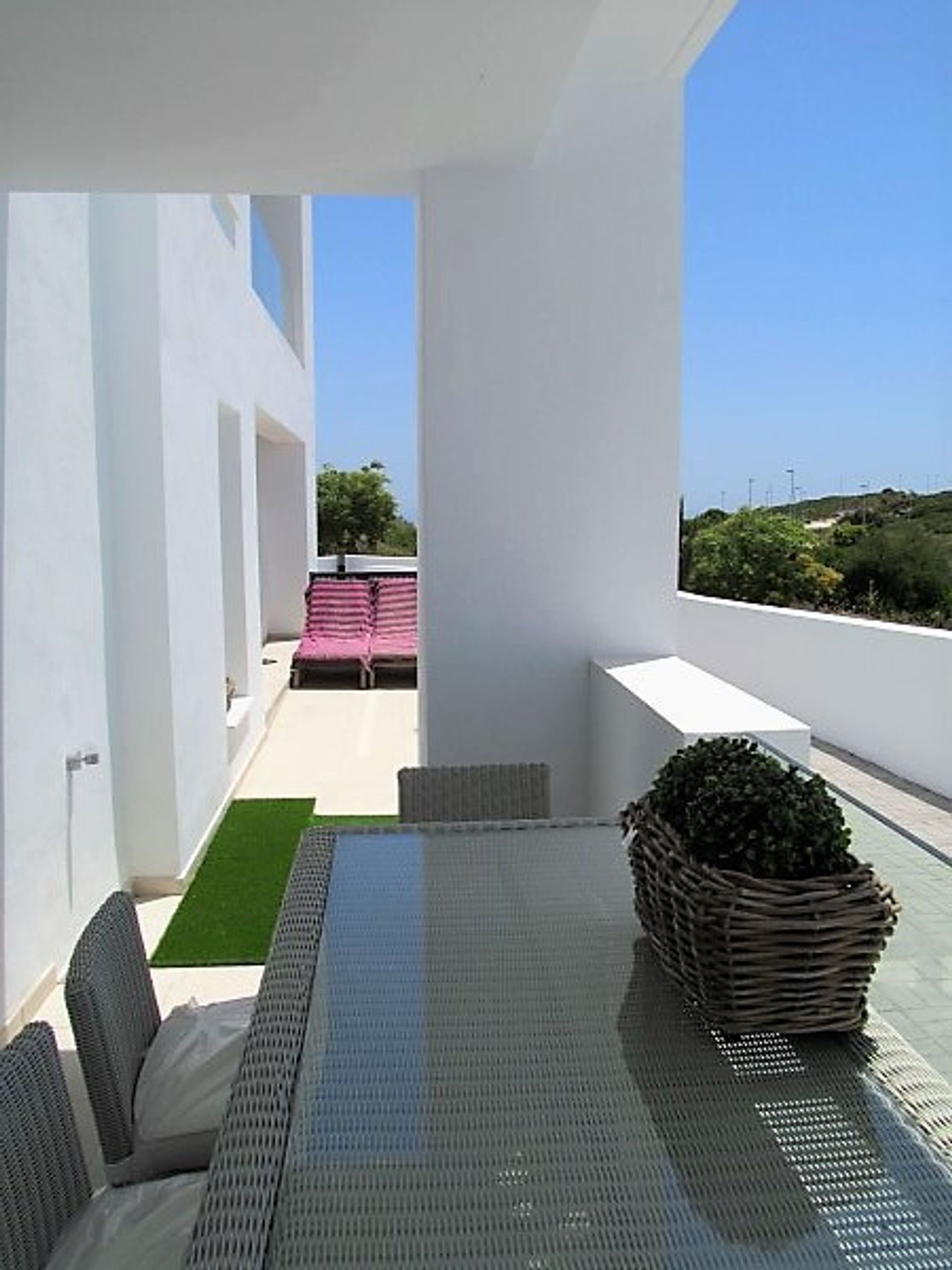 عمارات في Casares, Andalusia 10175988