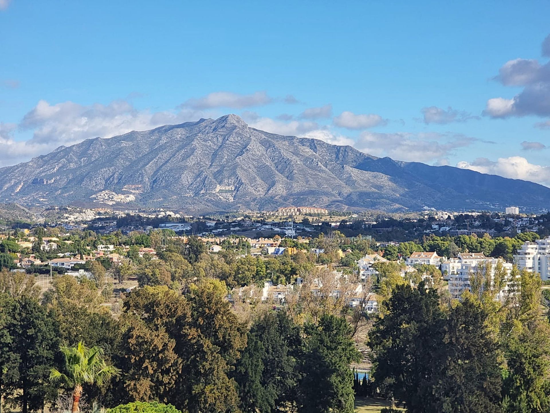 Kondominium dalam La Atalaya, Andalucía 10176132