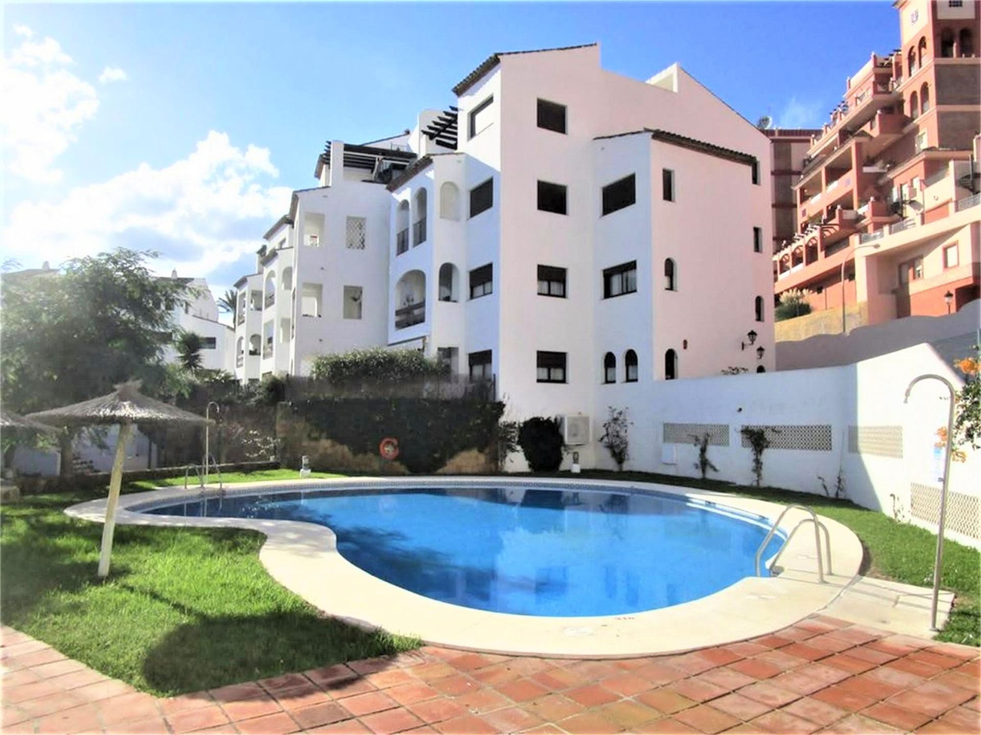 Condominium in Castillo de Sabinillas, Andalusië 10176178