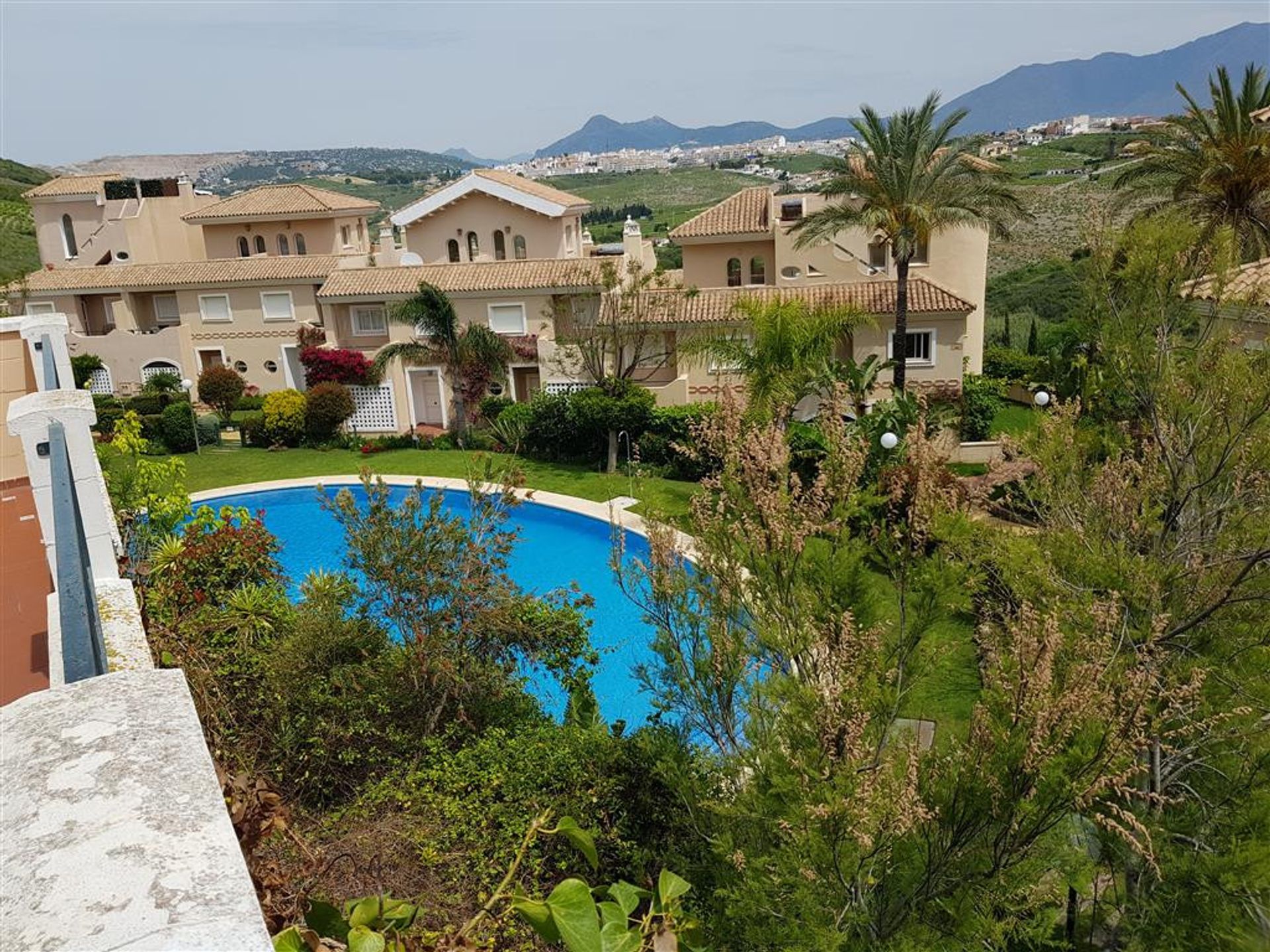 casa en Puerto de la Duquesa, Andalusia 10176255