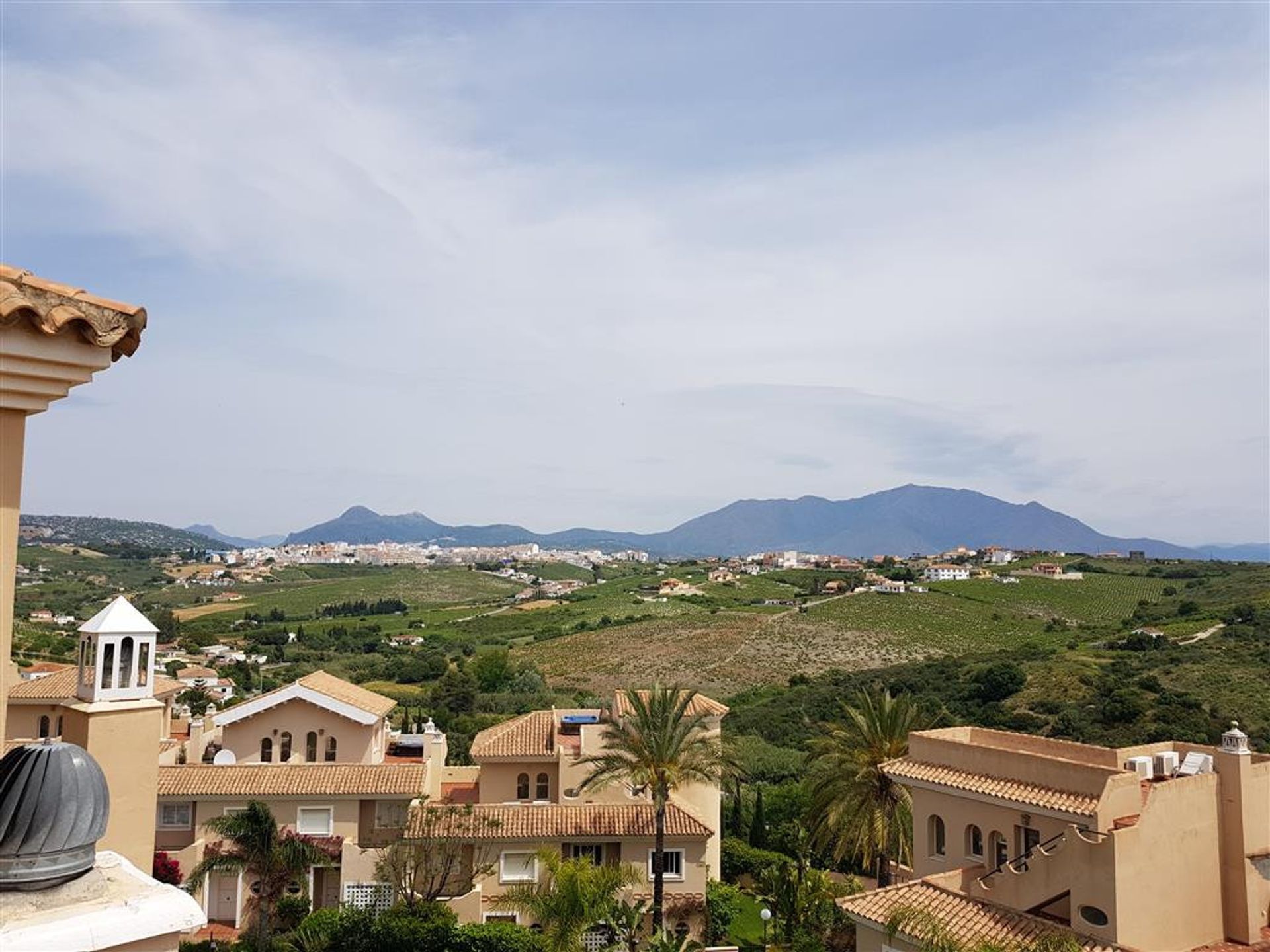 casa en Puerto de la Duquesa, Andalusia 10176255