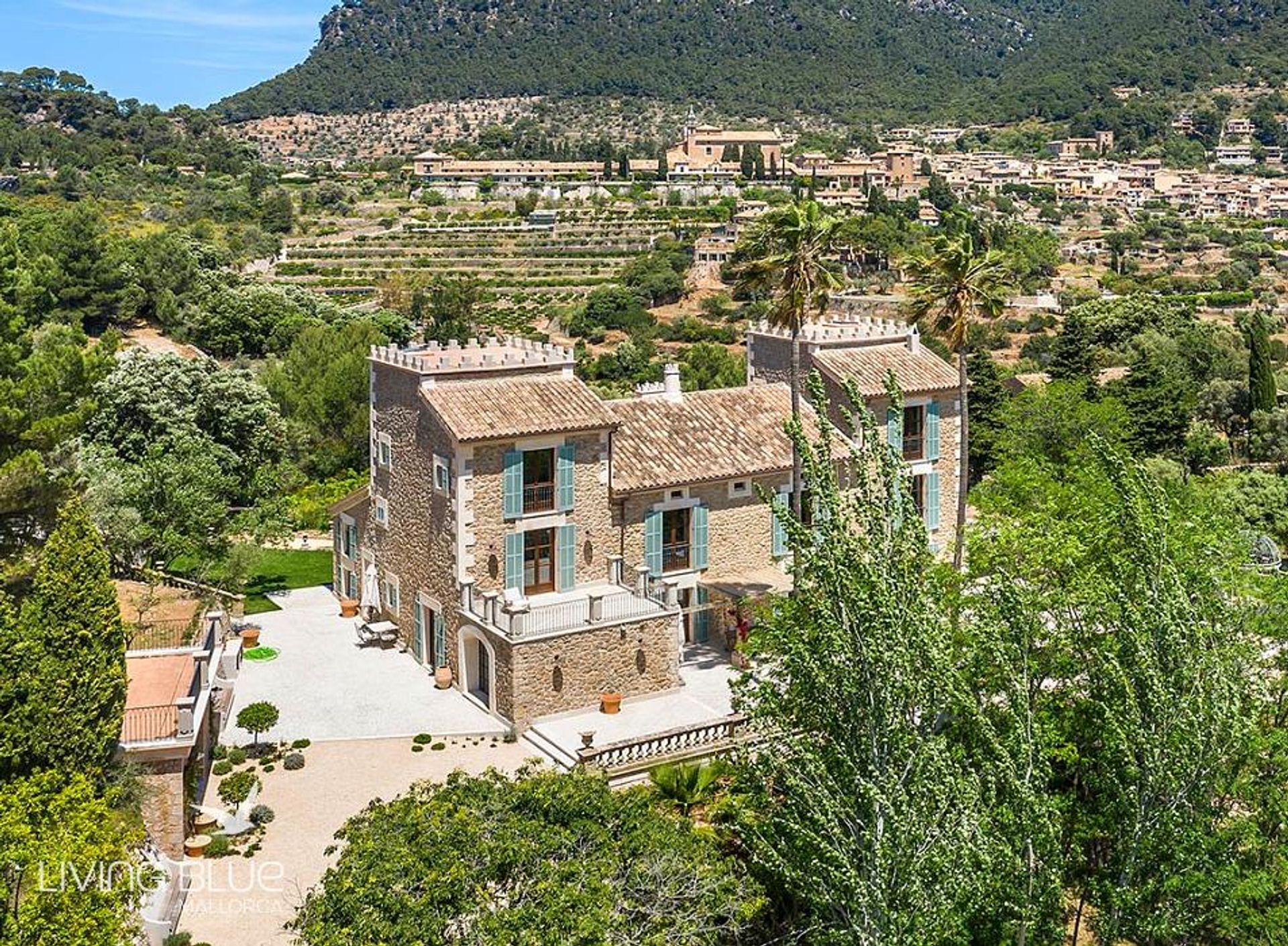 商業的 在 Valldemossa, Balearic Islands 10176769