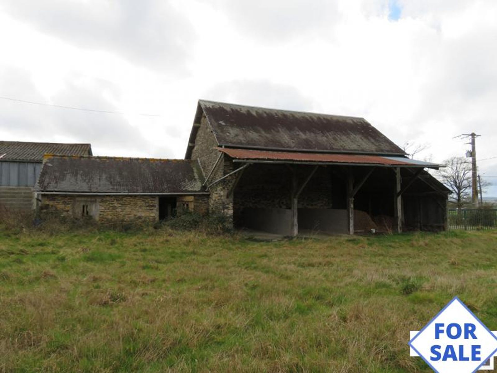 Talo sisään Saint-Aignan-de-Couptrain, Pays de la Loire 10177588