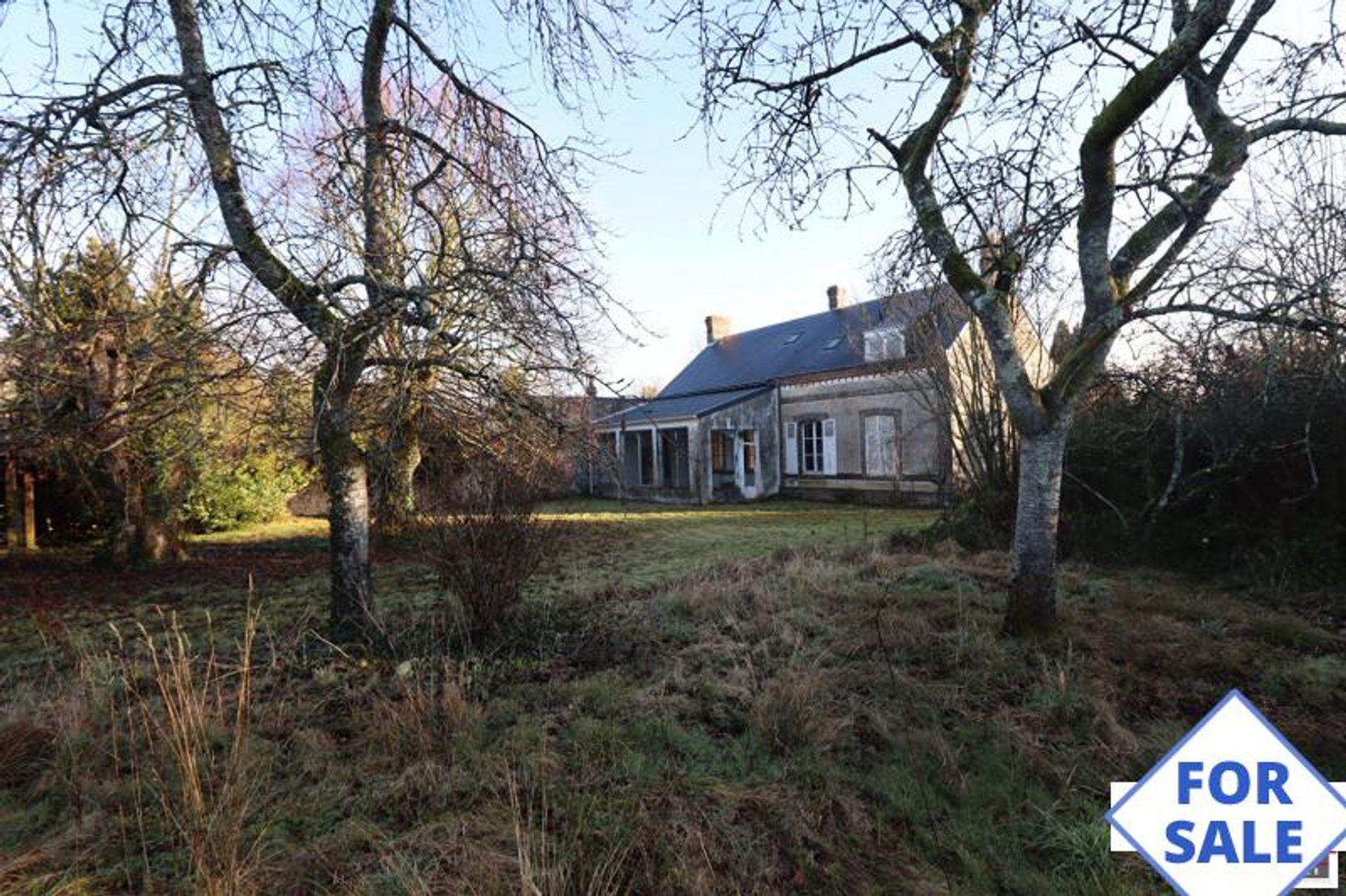 Hus i Longny-au-Perche, Normandie 10177603