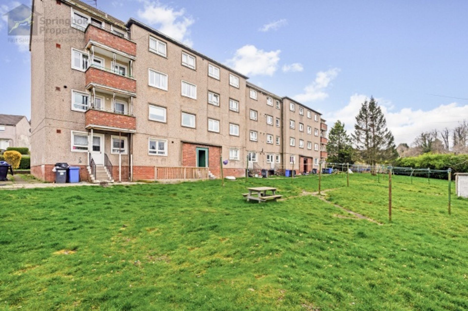 Condominium in Rutherglen, Glasgow City 10177684