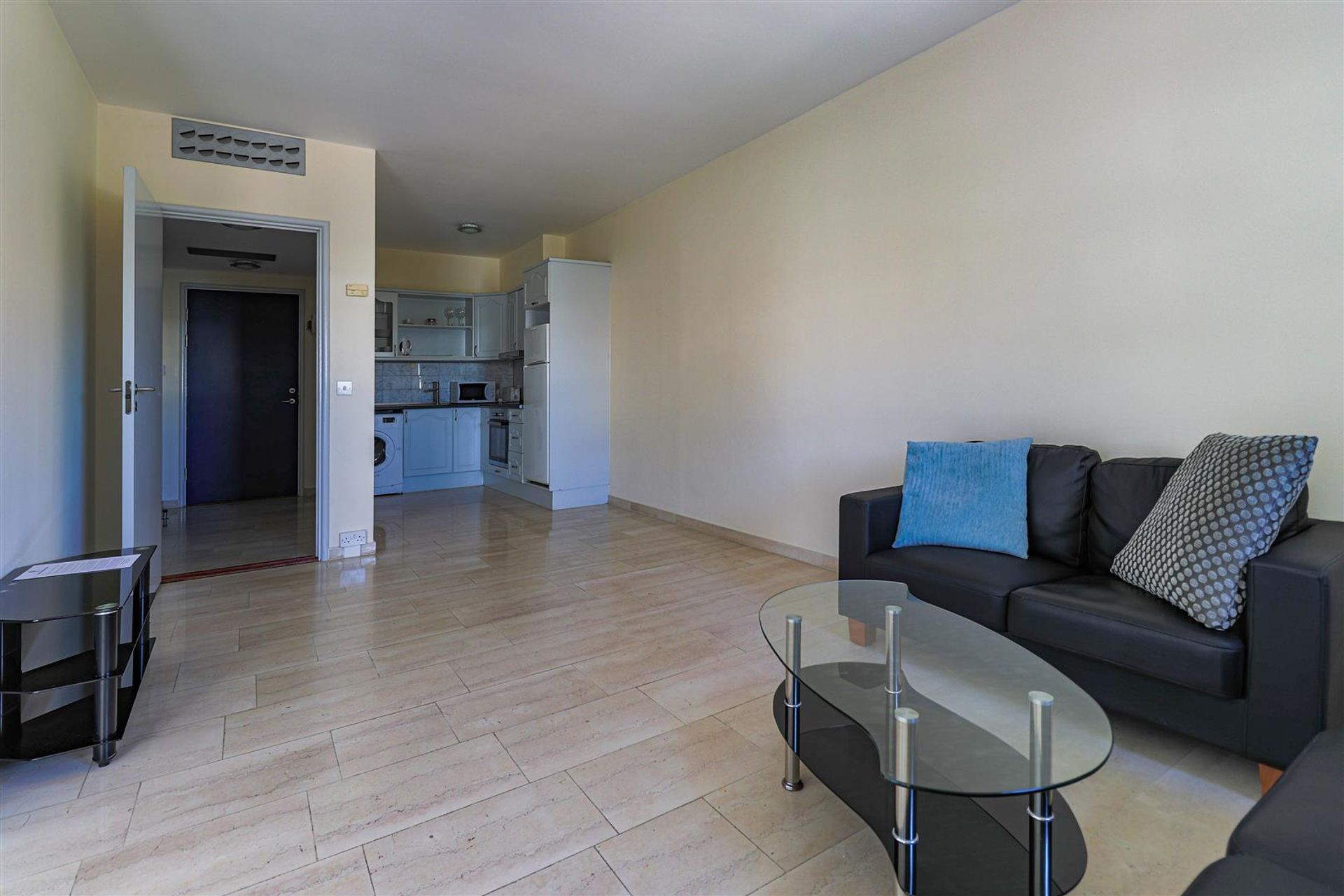 Condominium in Gibraltar,  10177734