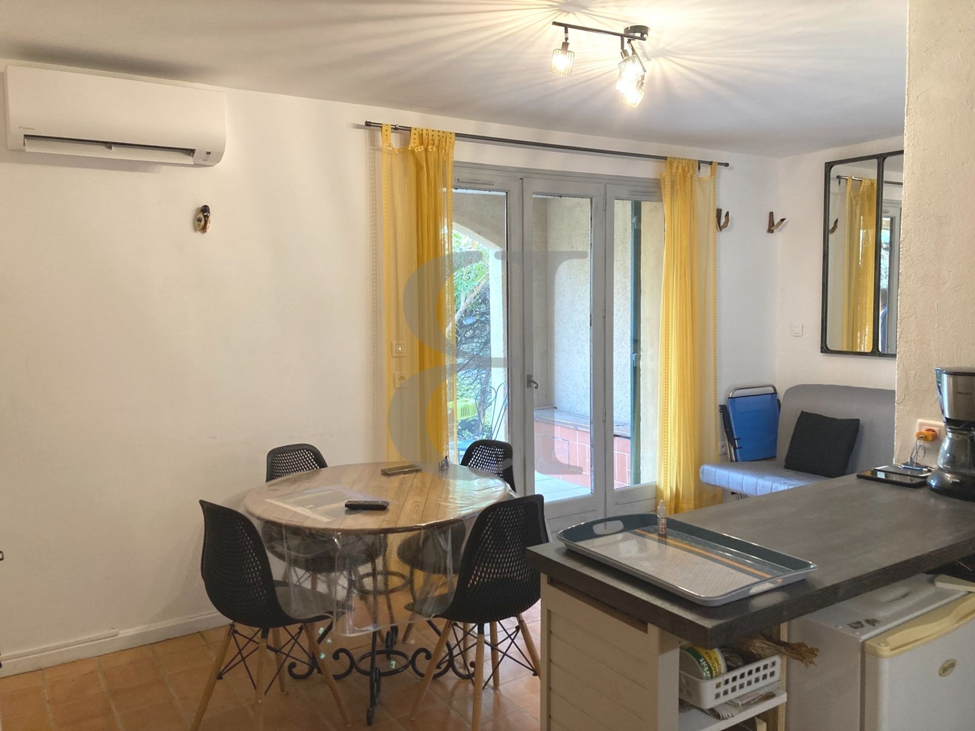 Osakehuoneisto sisään Vaison-la-Romaine, Provence-Alpes-Cote d'Azur 10177985