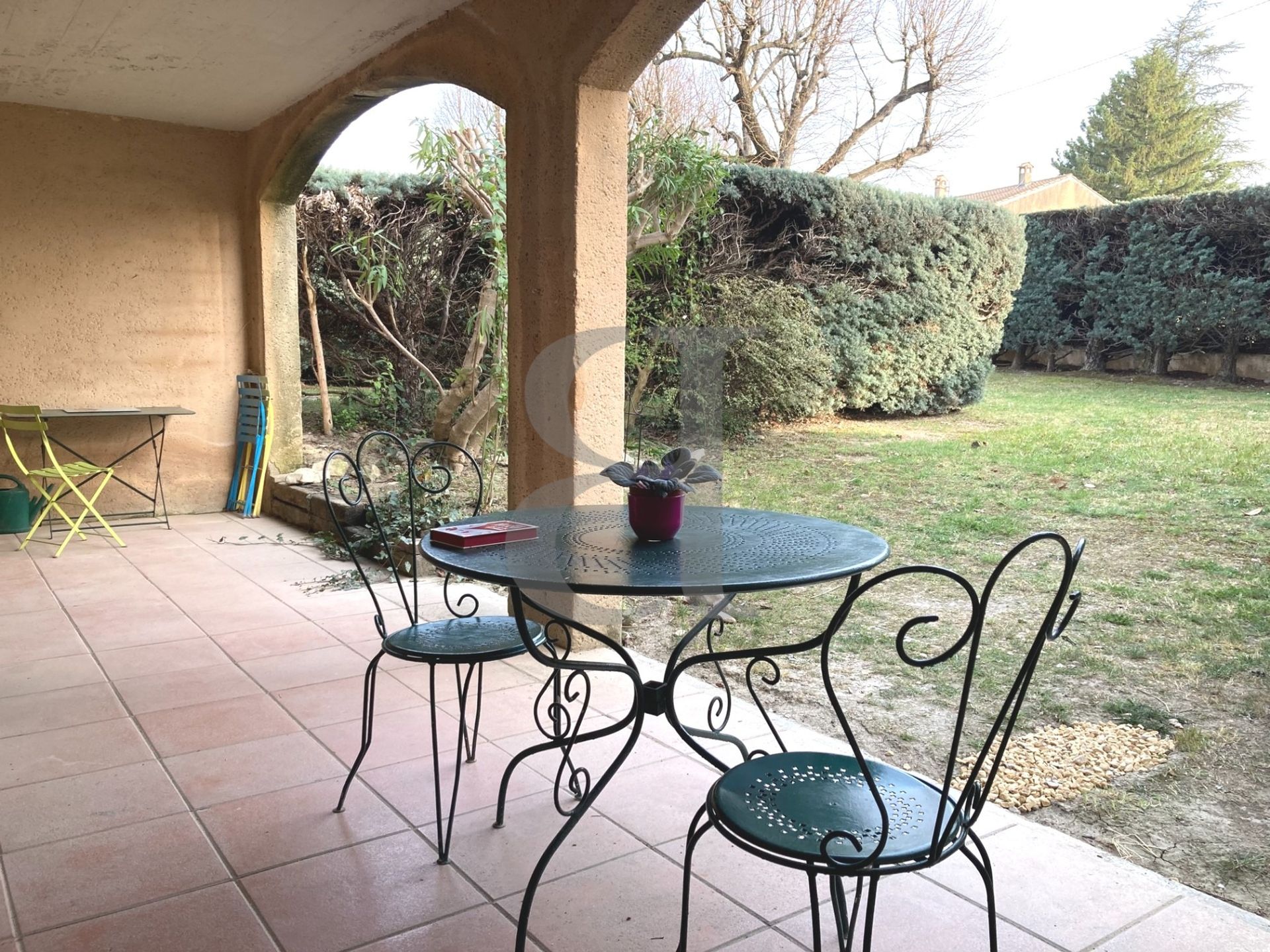 Osakehuoneisto sisään Vaison-la-Romaine, Provence-Alpes-Cote d'Azur 10177985