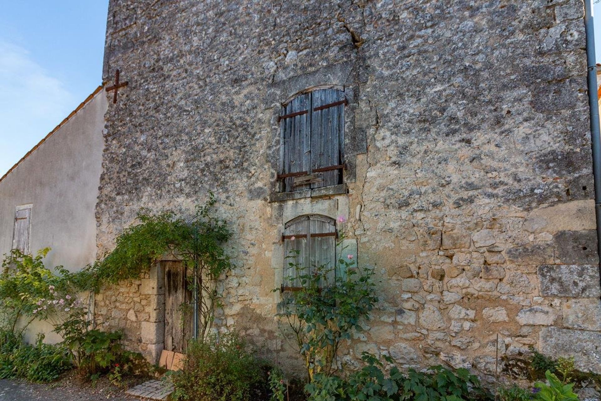 casa en Bourg-Charente, Nouvelle-Aquitaine 10177999