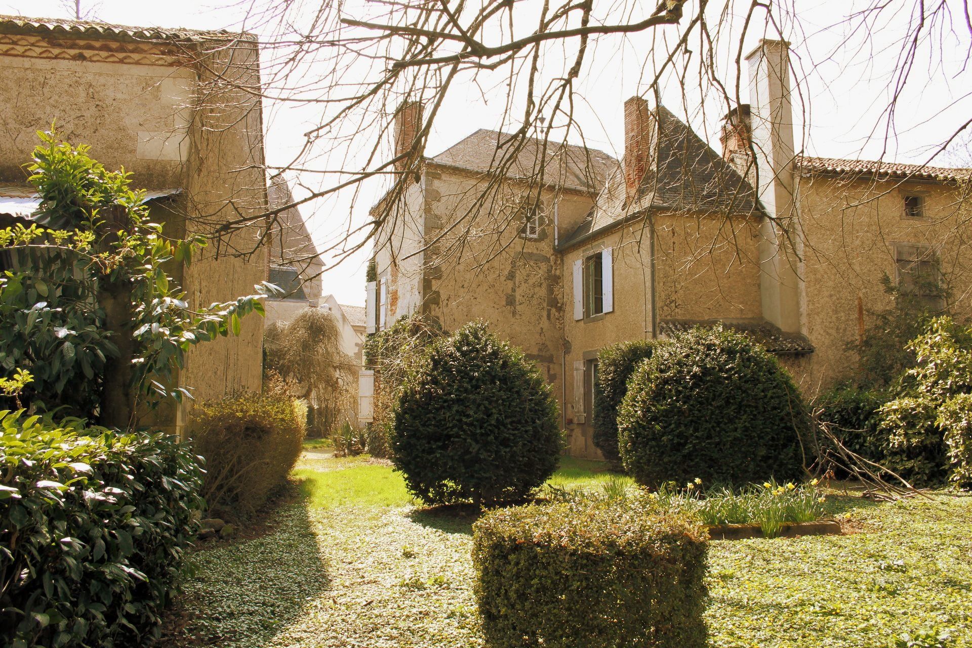 loger dans Bussiere-Poitevine, Nouvelle-Aquitaine 10178001