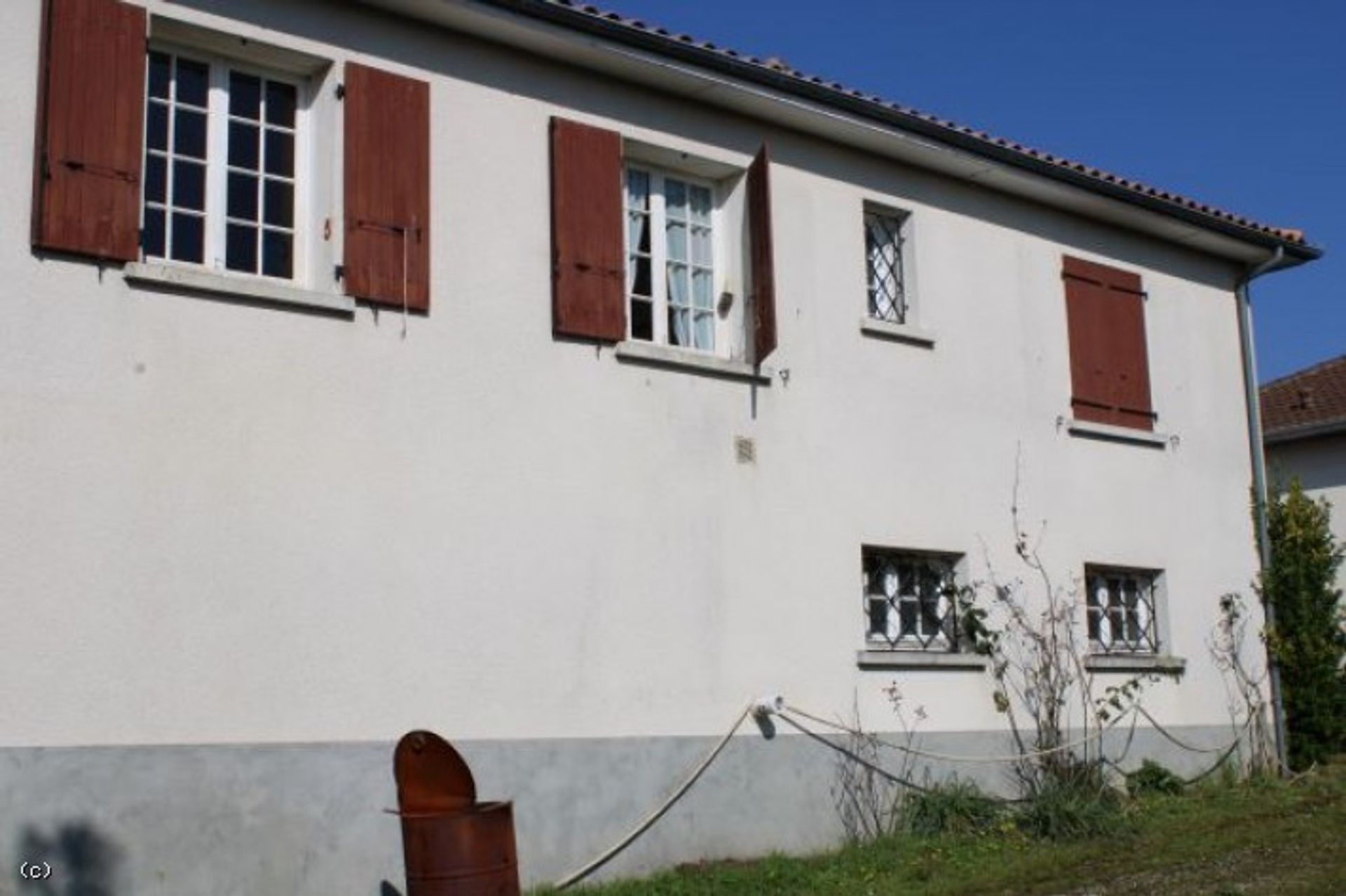 Haus im Ruffec, Neu-Aquitanien 10178135