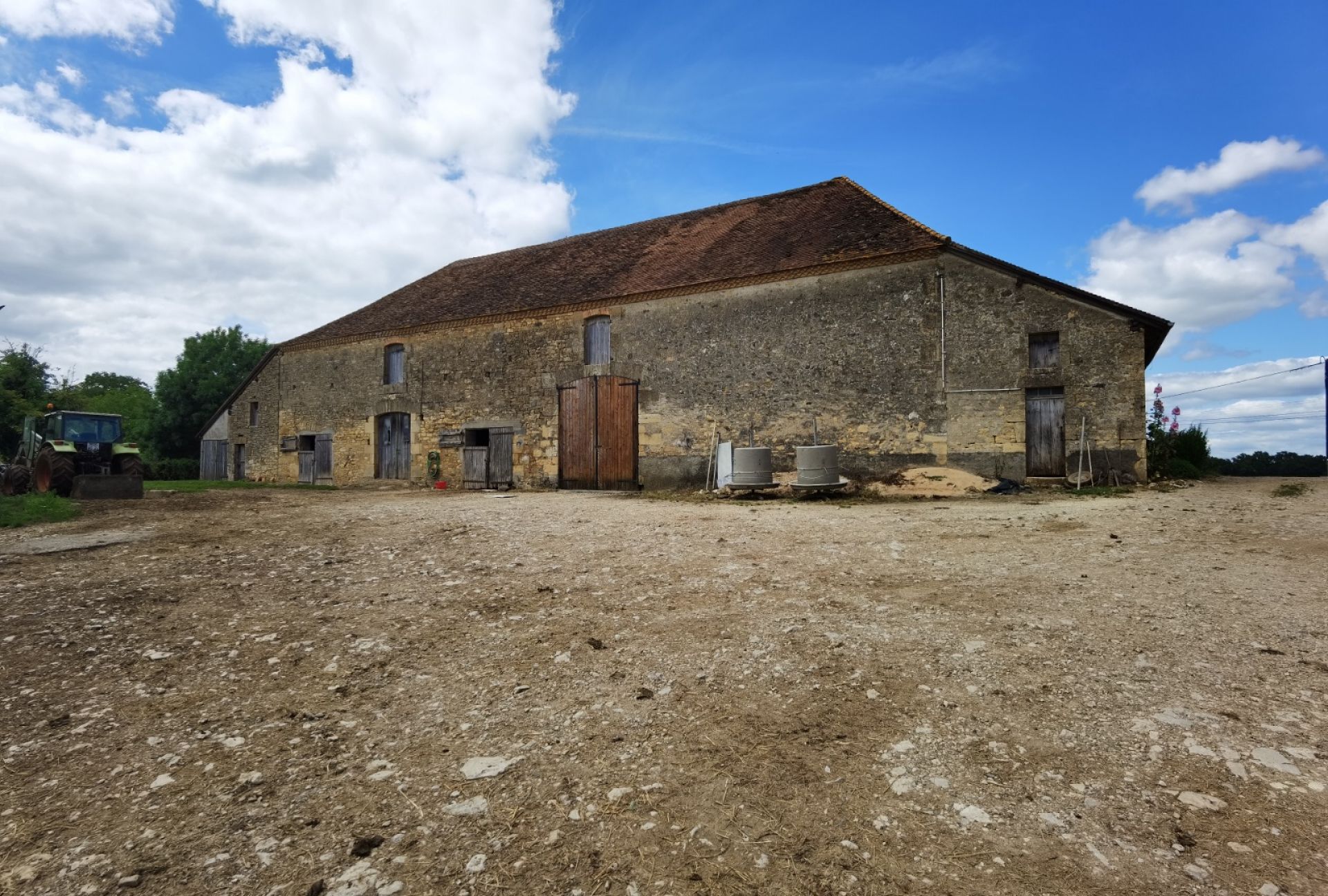 집 에 Saint-Cyprien, Nouvelle-Aquitaine 10178167