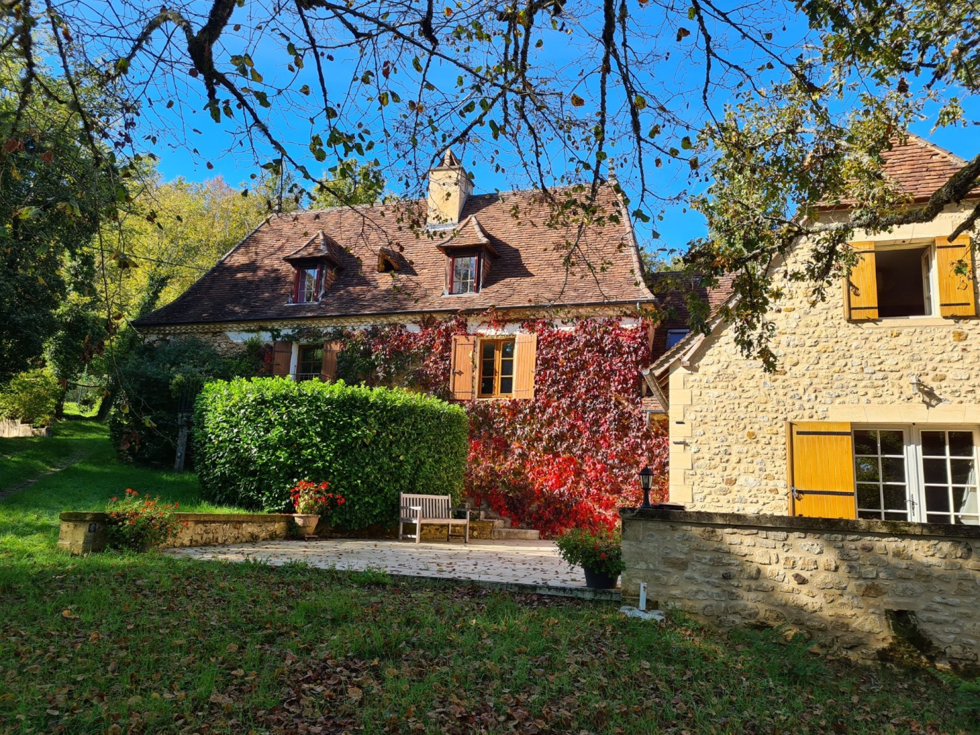 σπίτι σε Saint-Cyprien, Nouvelle-Aquitaine 10178201