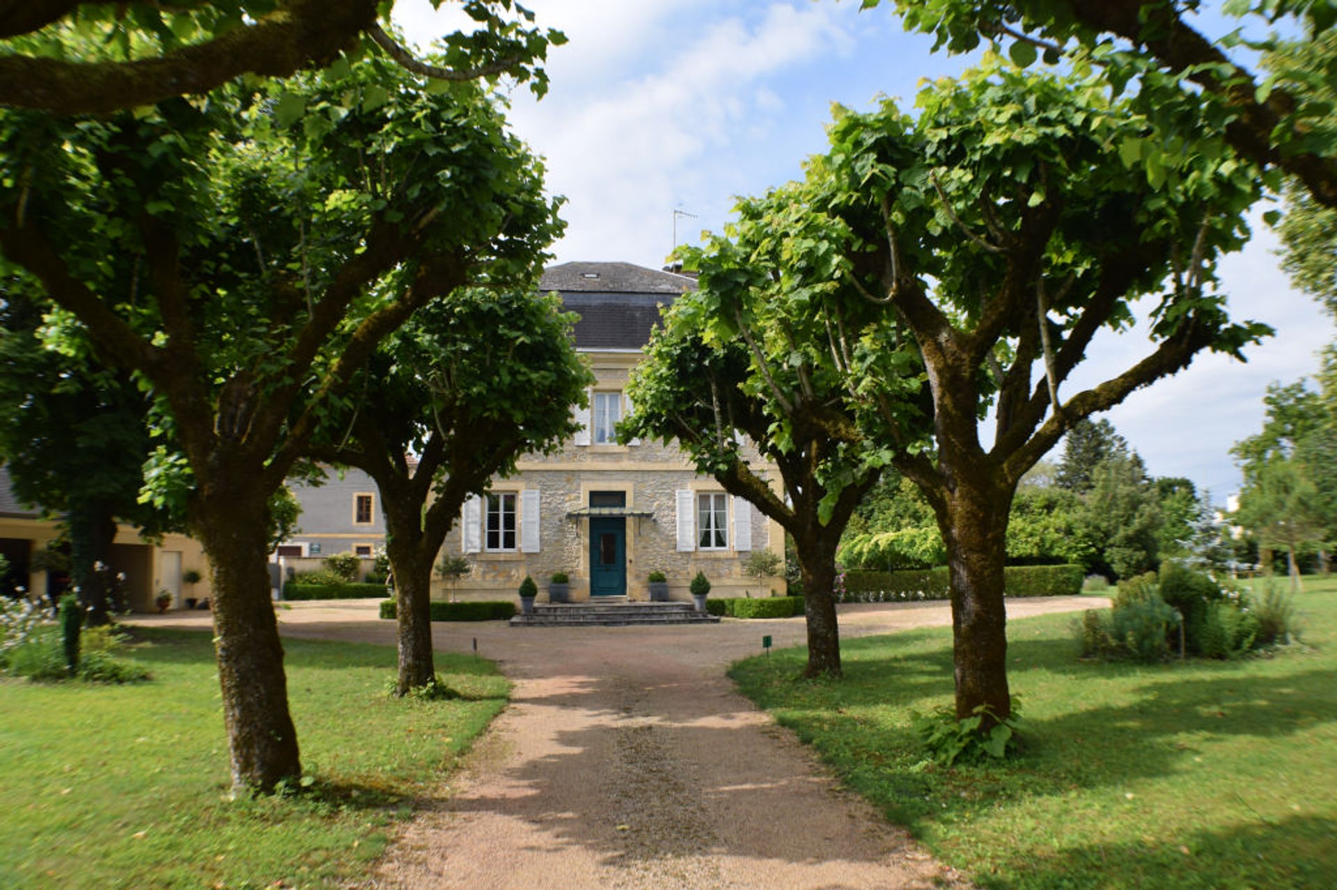 σπίτι σε Saint-Cyprien, Nouvelle-Aquitaine 10178247