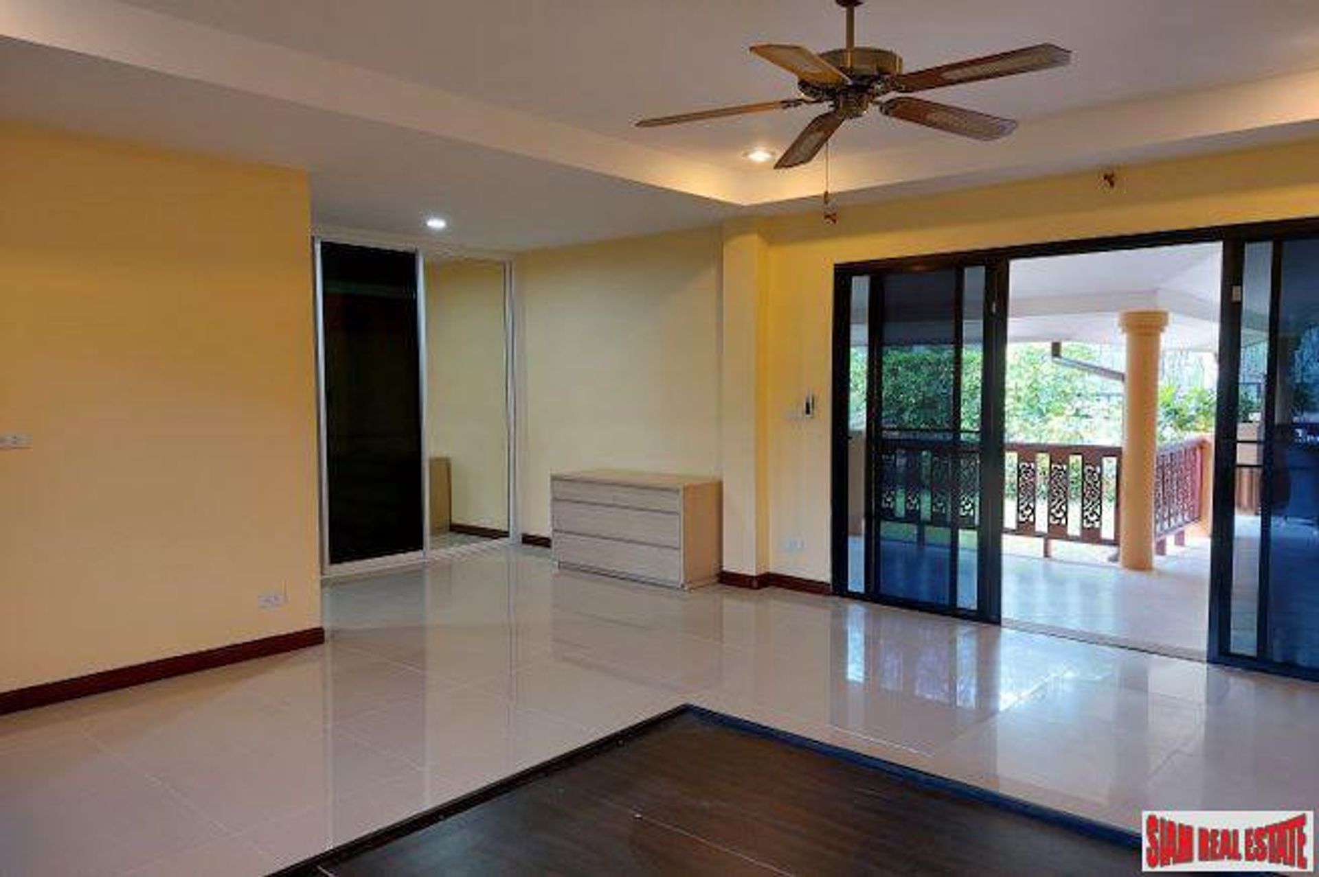 Huis in Tambon Thep Krasatti, Chang Wat Phuket 10178302