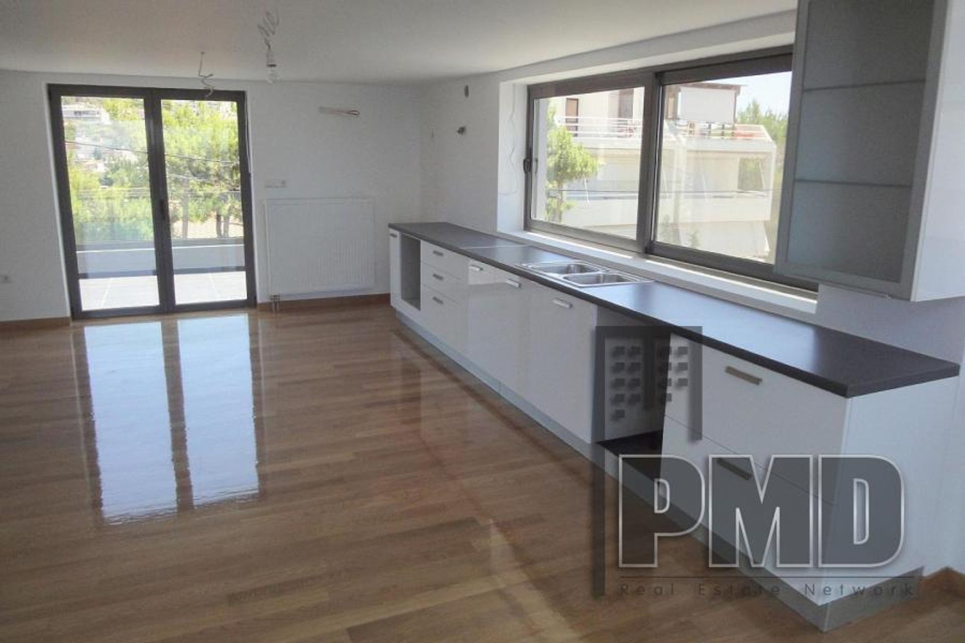 Condominio en Mavro Lithari, Attiki 10178560