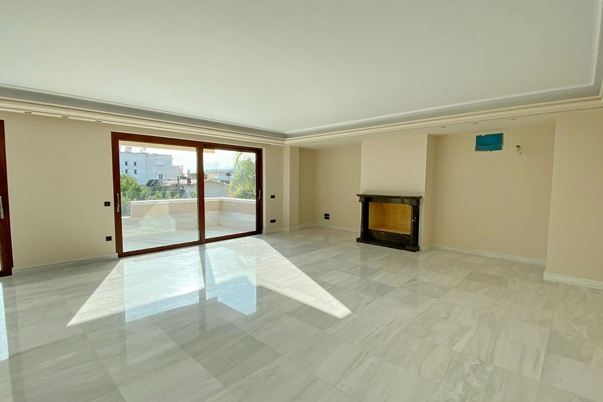 Condominium in Glyfada, Attik 10179016