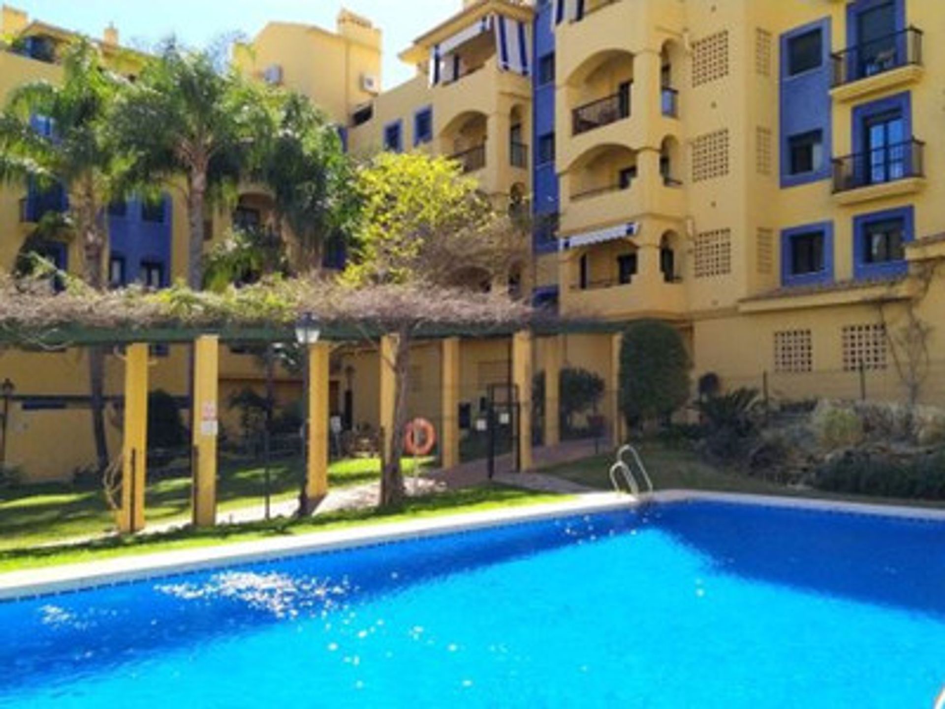 Condominio nel San Pedro de Alcántara, Andalusia 10179220