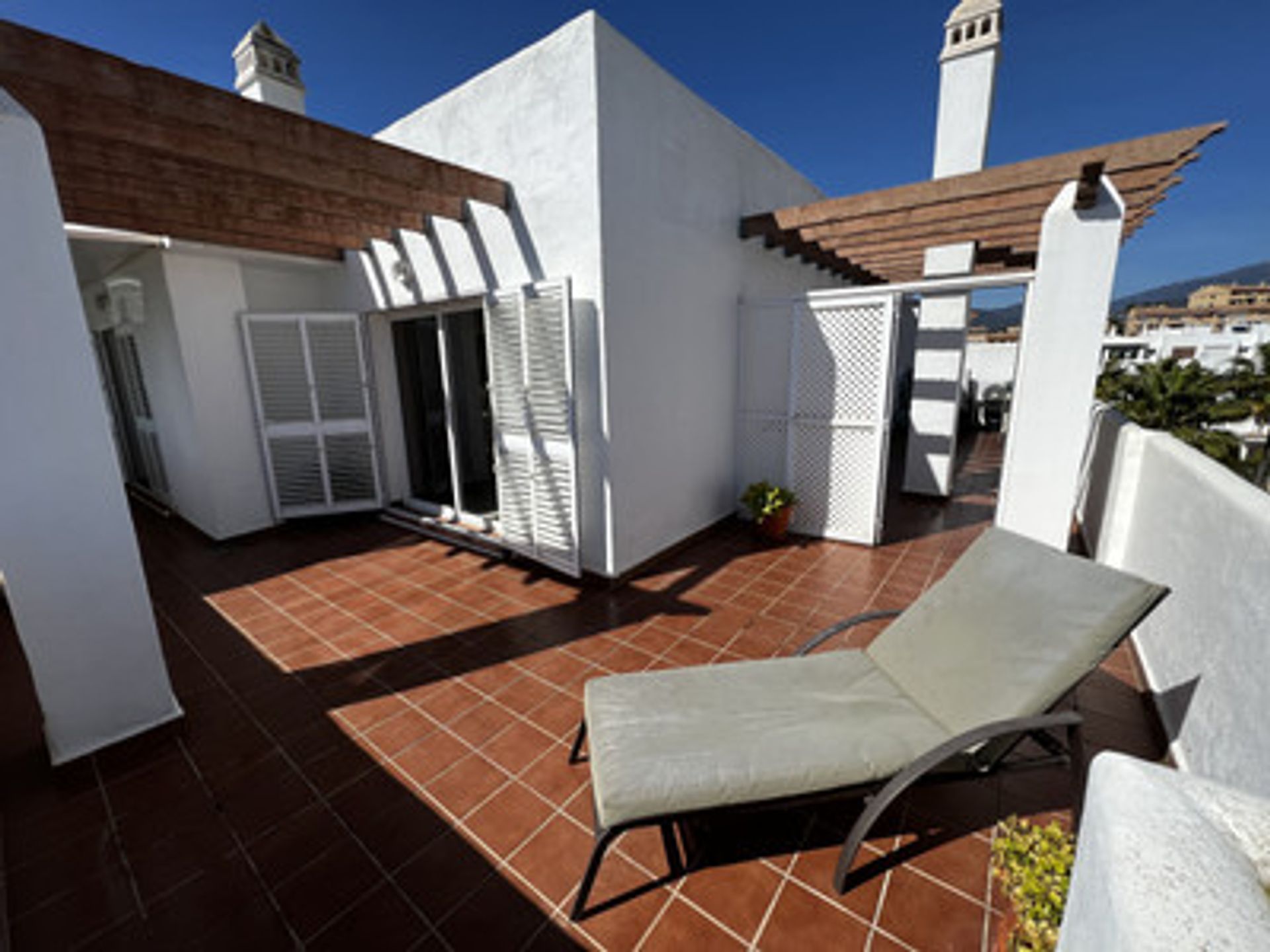 Condominium in Estepona, Andalusia 10179281