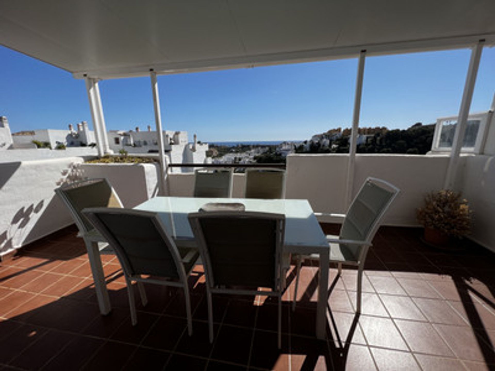 Condominium in Estepona, Andalusia 10179281